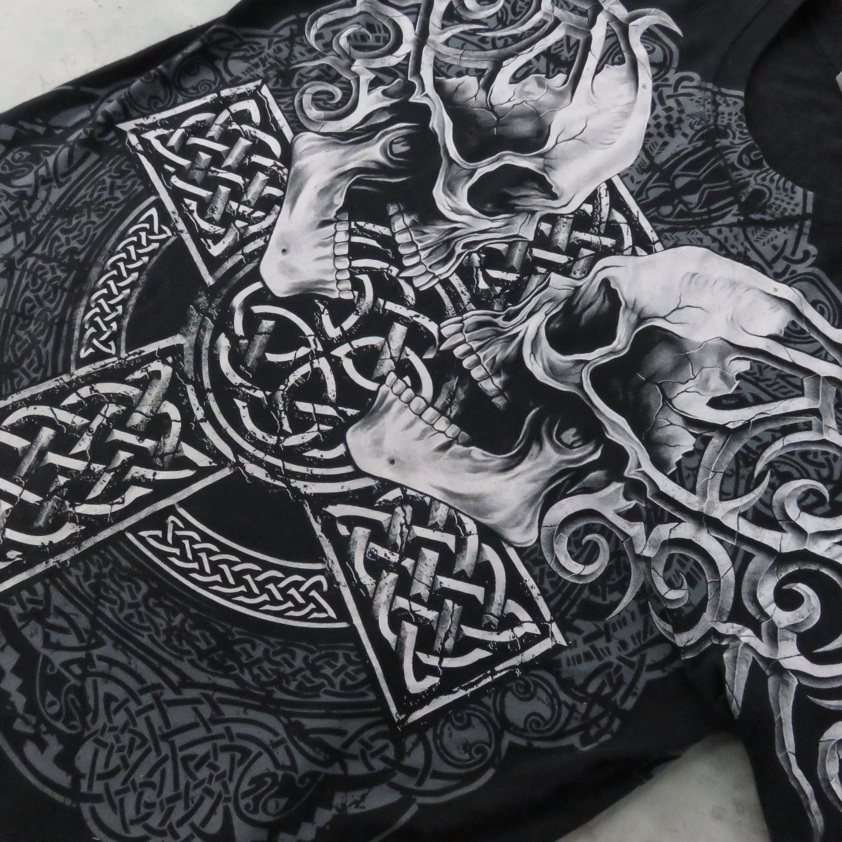 Vintage Vintage 90's Skull Fullprint Single Stitch Tee Shirt Size US L / EU 52-54 / 3 - 7 Thumbnail