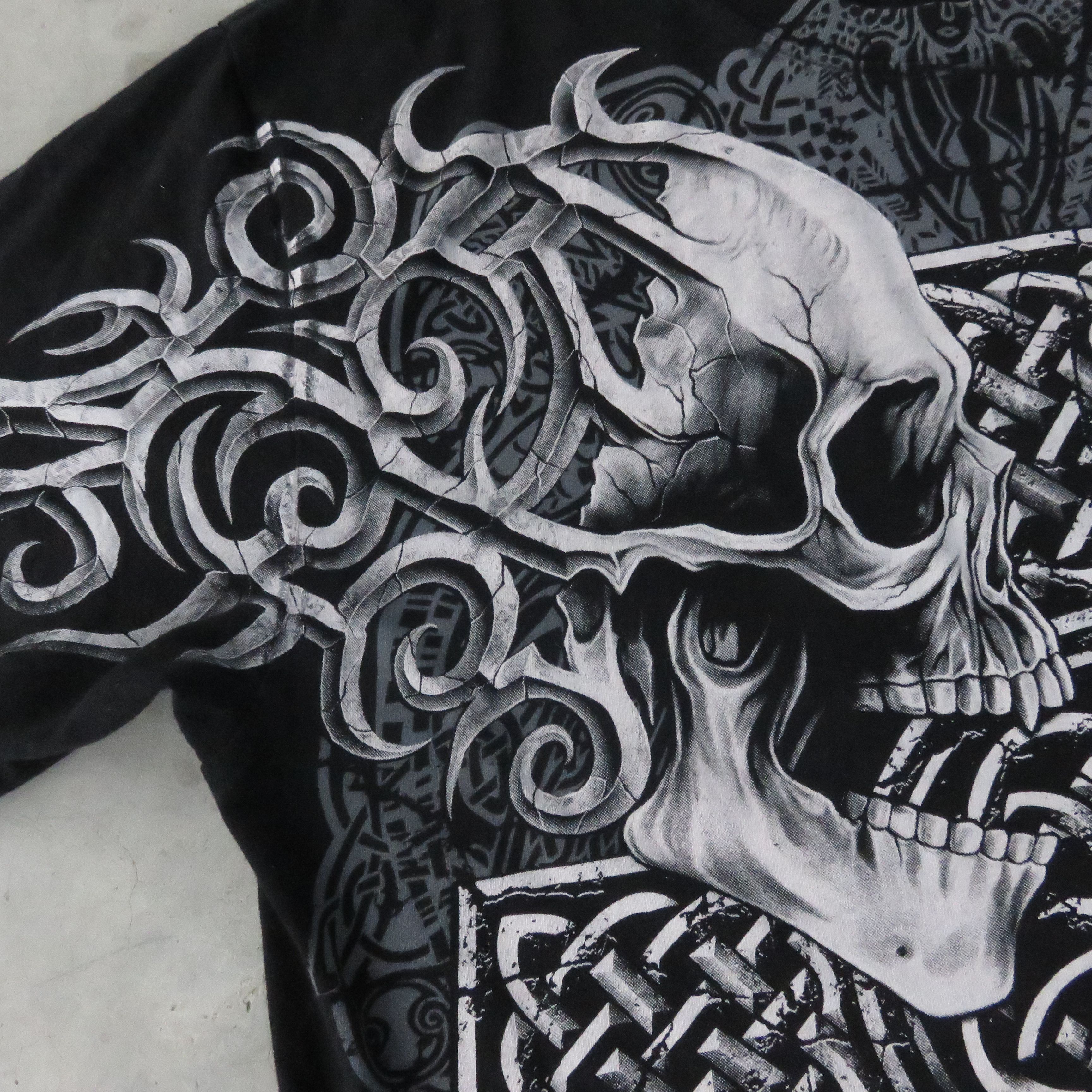 Vintage Vintage 90's Skull Fullprint Single Stitch Tee Shirt Size US L / EU 52-54 / 3 - 4 Thumbnail