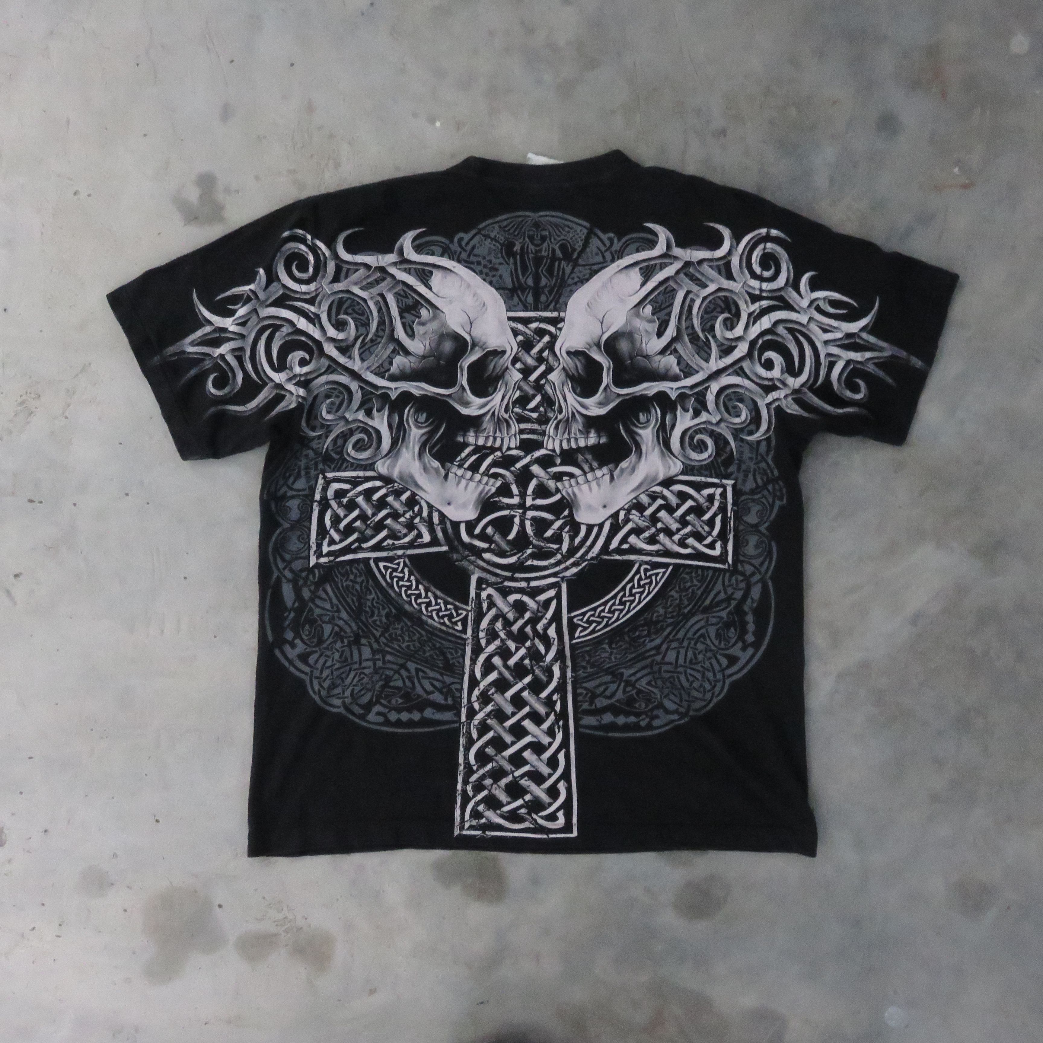 Vintage Vintage 90's Skull Fullprint Single Stitch Tee Shirt Size US L / EU 52-54 / 3 - 9 Thumbnail
