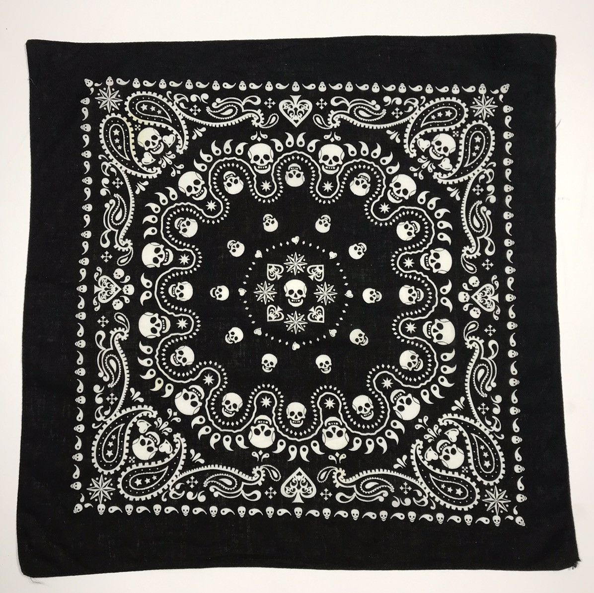 Other skulls bandana handkerchief neckerchief Size ONE SIZE - 2 Thumbnail