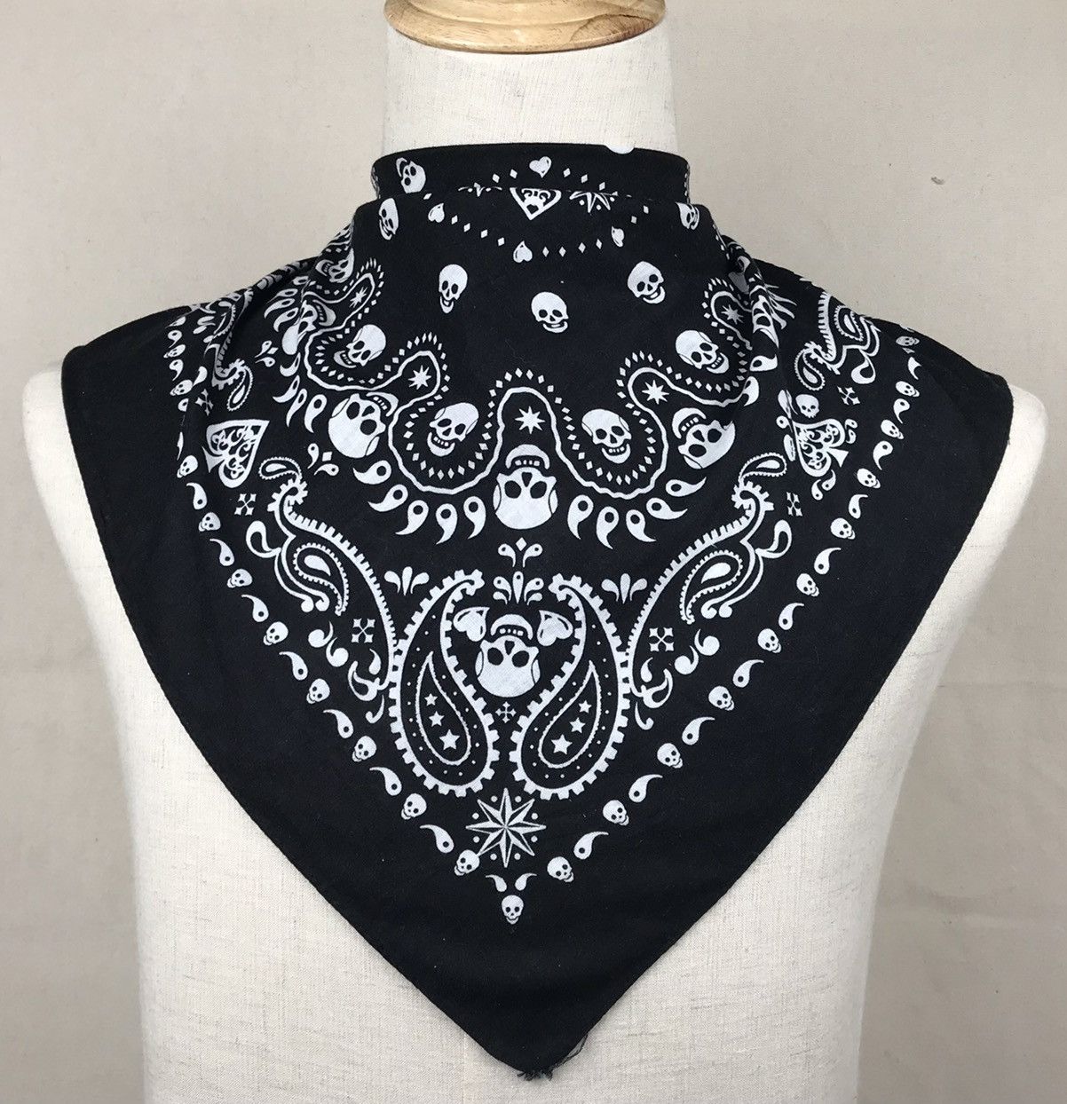 Other skulls bandana handkerchief neckerchief Size ONE SIZE - 1 Thumbnail