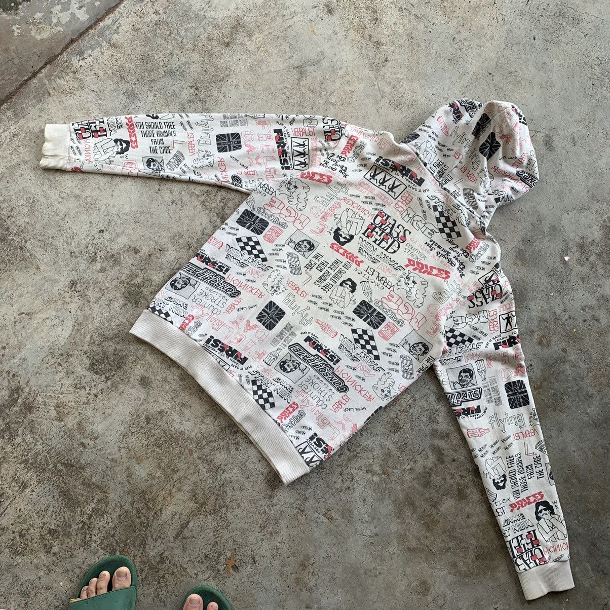 Japanese Brand Ovp all over printed hoodie Size US M / EU 48-50 / 2 - 10 Thumbnail