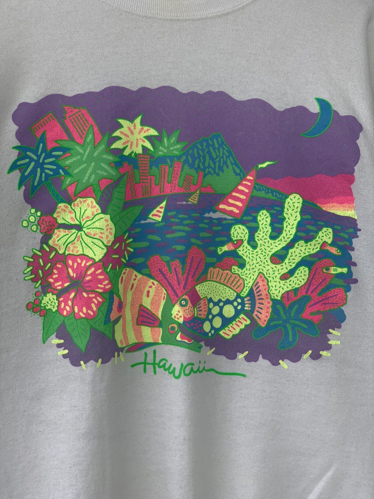 Vintage Vintage Hawaii White Crewneck Sweatshirt Size US L / EU 52-54 / 3 - 2 Thumbnail