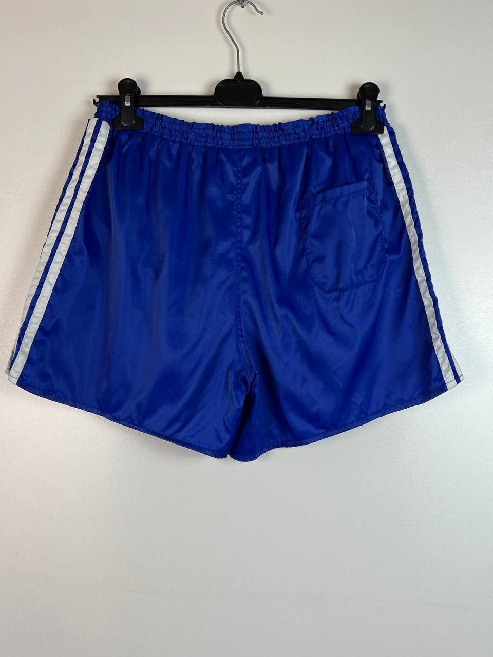 Adidas Adidas vintage shorts size M Size US 32 / EU 48 - 3 Thumbnail