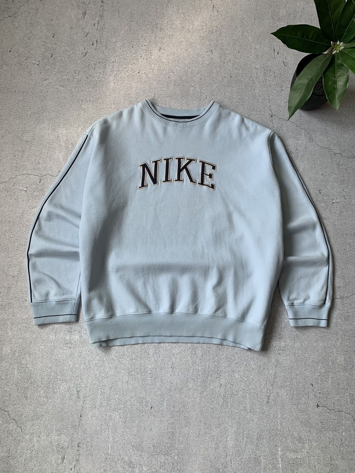 Nike NIKE BABY BLUE SPELLOUT BIG LOGO Y2K SWEATSHIRT Size US XXL / EU 58 / 5 - 1 Thumbnail
