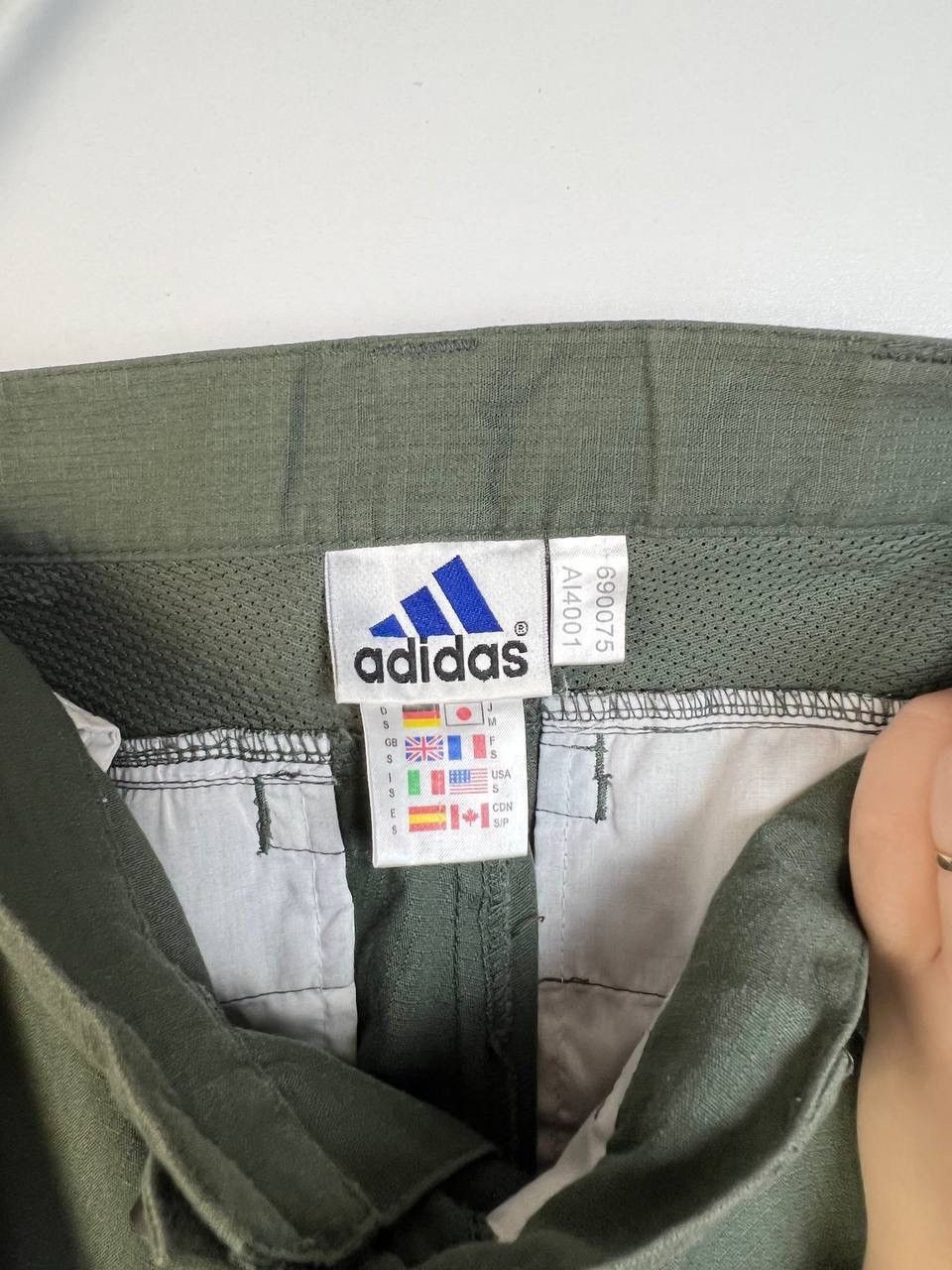 Vintage Adidas vintage shorts size S Size US 30 / EU 46 - 3 Thumbnail