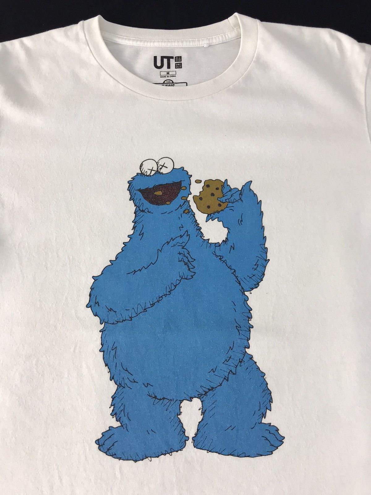 Japanese Brand × Kaws Cartoon Network Kaws Sesame Street Monster Eat Cookies Logo Size US M / EU 48-50 / 2 - 4 Thumbnail