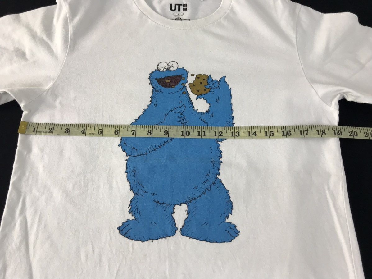 Japanese Brand × Kaws Cartoon Network Kaws Sesame Street Monster Eat Cookies Logo Size US M / EU 48-50 / 2 - 8 Thumbnail