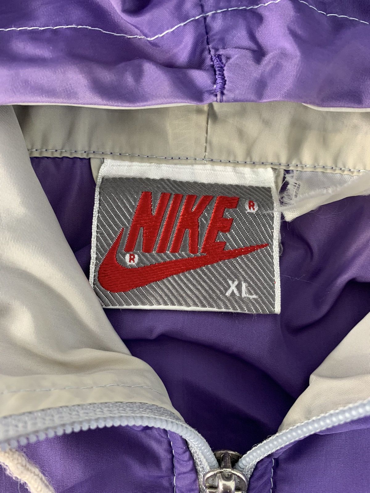 Nike 90s Nike Embroidery Logo Hooded Windbreaker Jacket Size US XL / EU 56 / 4 - 5 Thumbnail