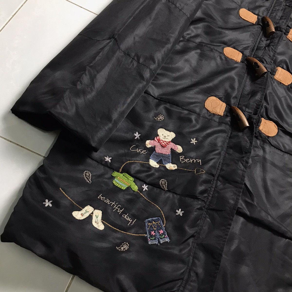 Designer × Japanese Brand × Vintage Vintage Japanese Embroidery Cuse Berry Overcoat Jacket Size US M / EU 48-50 / 2 - 4 Thumbnail