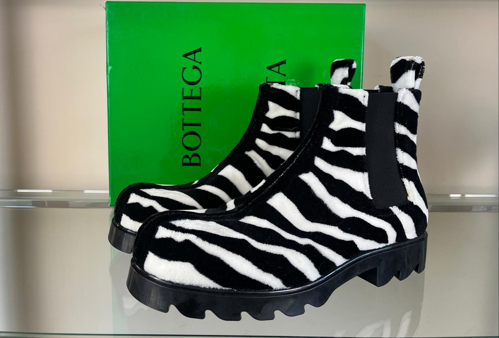 Bottega Veneta o1rshd1 Pony Hair Zebra Boots in Black & White Size US 10 / EU 43 - 2 Thumbnail