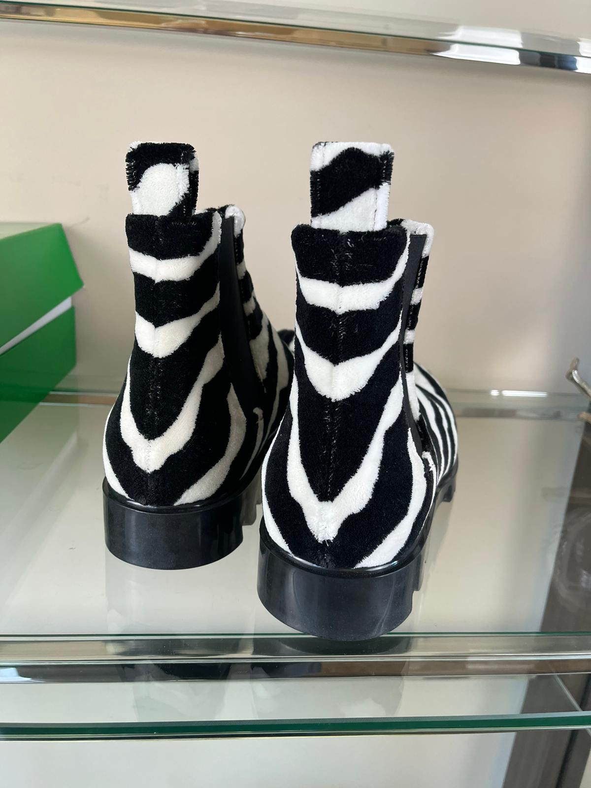Bottega Veneta o1rshd1 Pony Hair Zebra Boots in Black & White Size US 10 / EU 43 - 5 Thumbnail