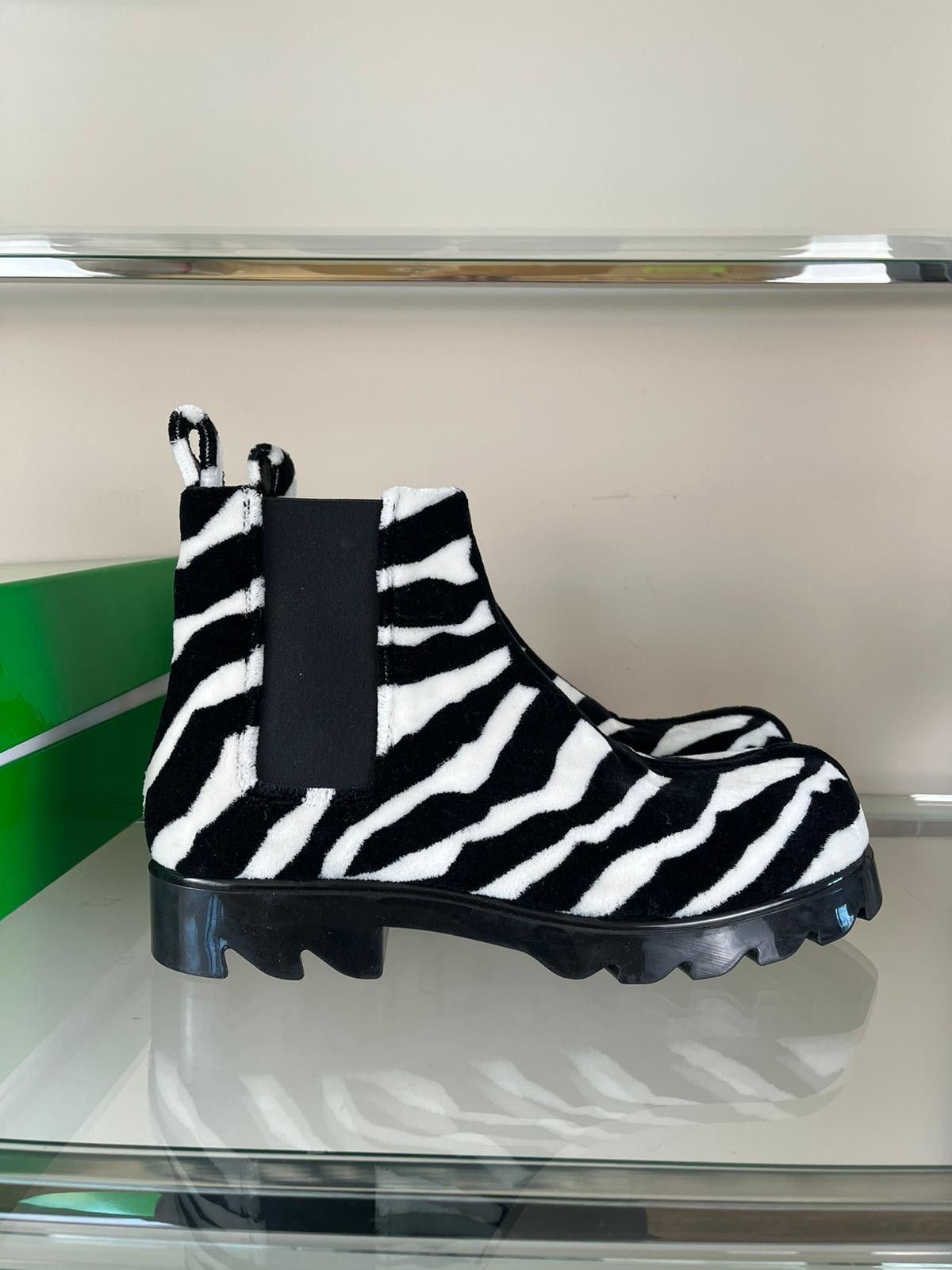 Bottega Veneta o1rshd1 Pony Hair Zebra Boots in Black & White Size US 10 / EU 43 - 8 Thumbnail
