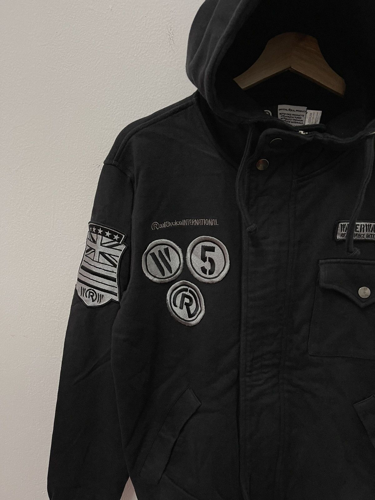 Japanese Brand × Vintage Vintage RealBvoice Big Logo Embroidery Zipper Hoodie Size US M / EU 48-50 / 2 - 2 Thumbnail