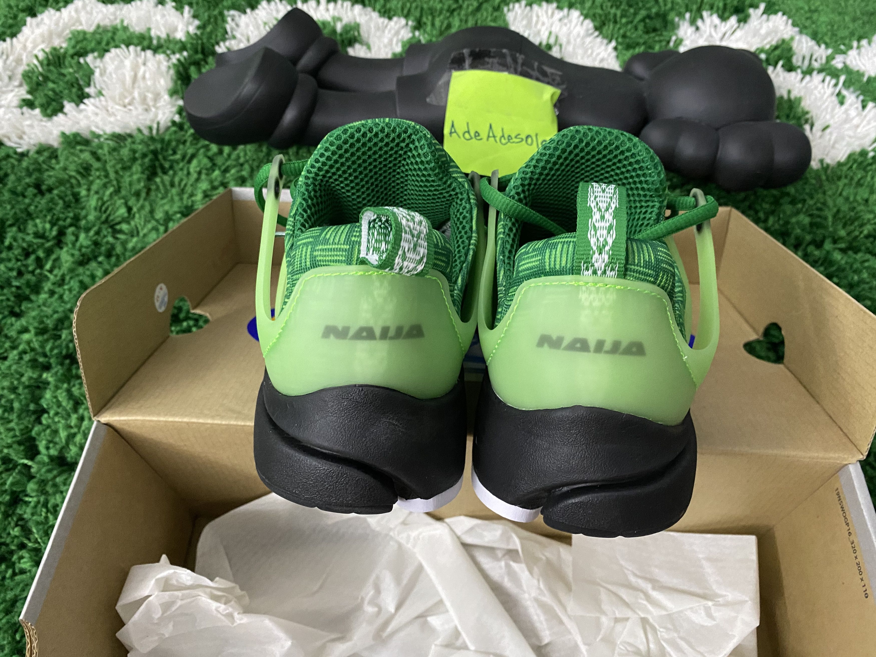 Nike Nike Air Presto Nigeria Small 7-9 Size US 9 / EU 42 - 2 Thumbnail