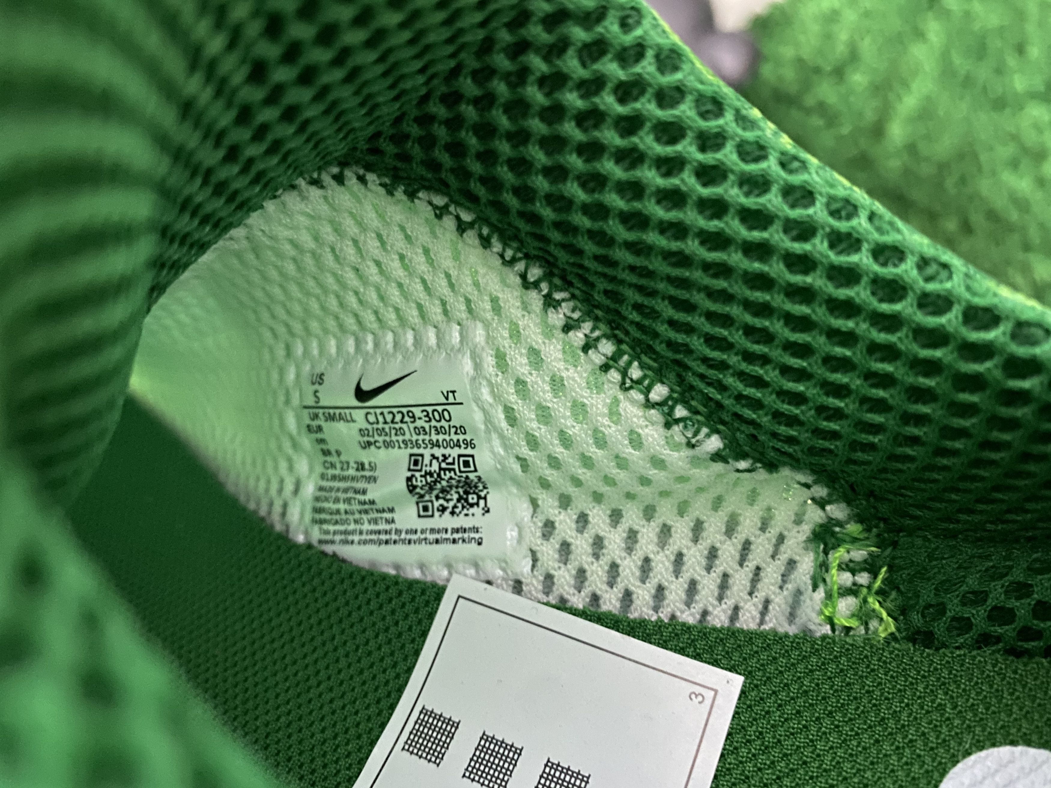 Nike Nike Air Presto Nigeria Small 7-9 Size US 9 / EU 42 - 6 Thumbnail