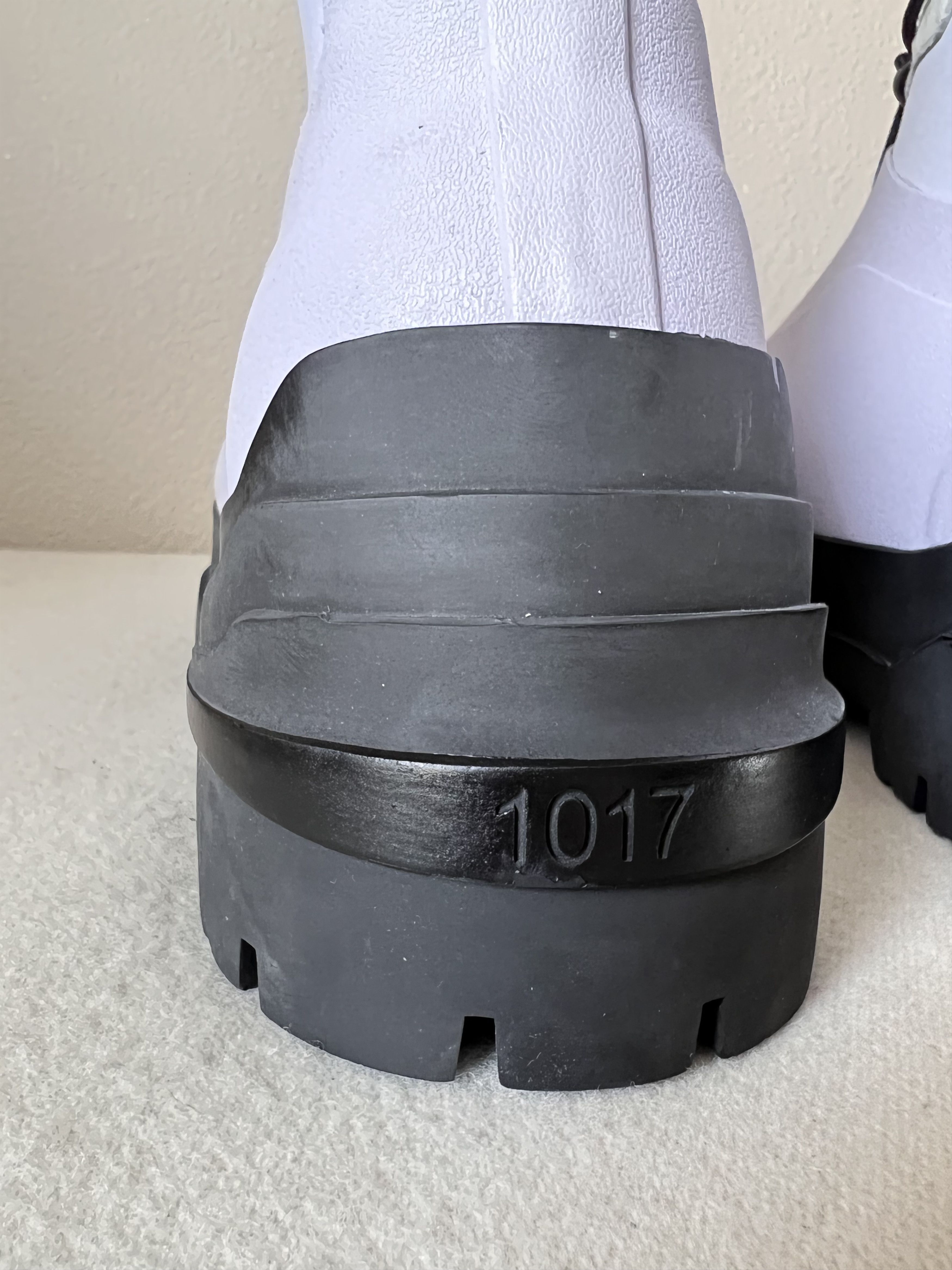 1017 ALYX 9SM × Moncler 1017 Alyx 9SM Moncler Alison Boots in White Size US 10 / EU 43 - 7 Thumbnail