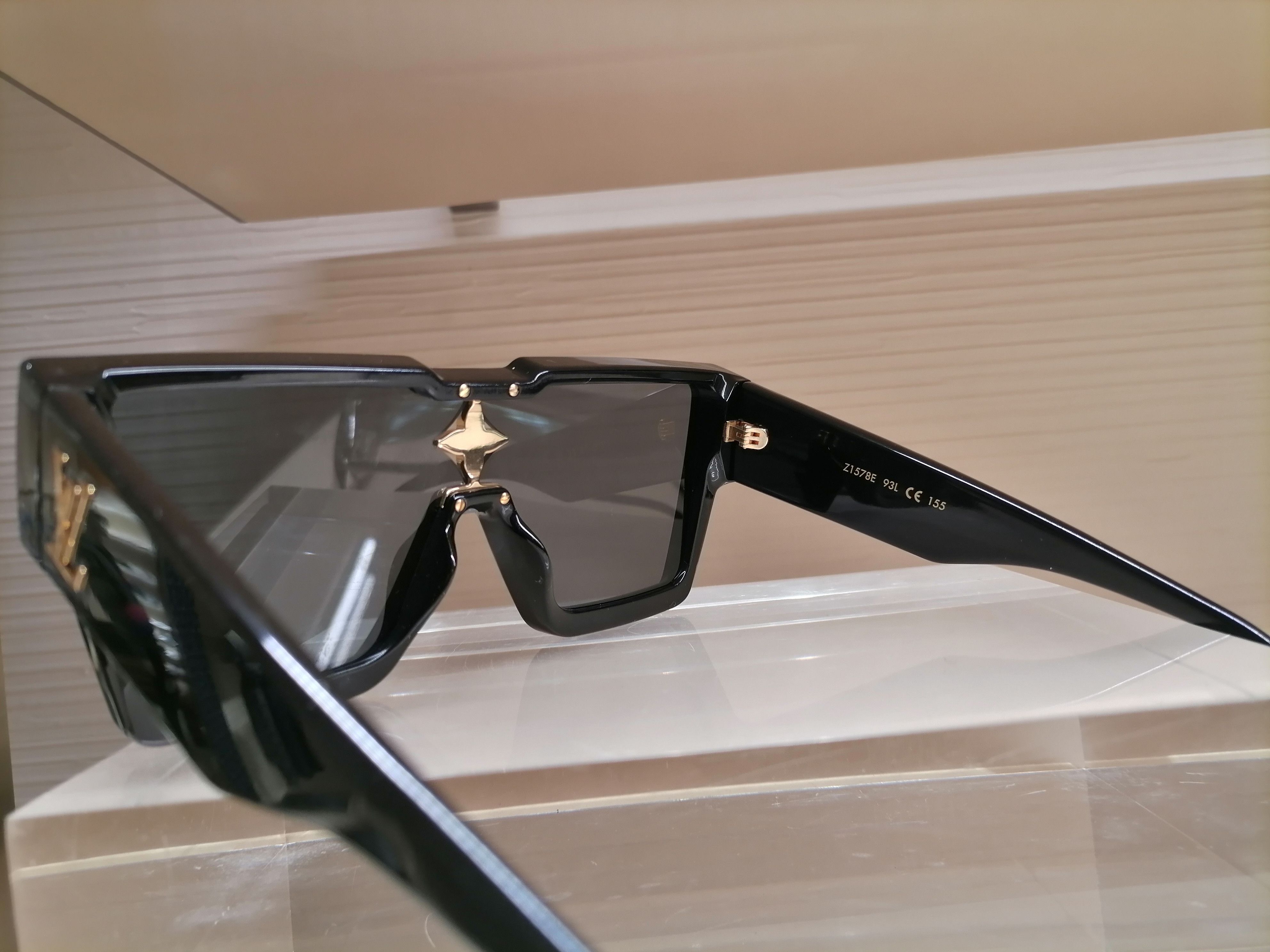 Louis Vuitton LOUIS VUITTON VIRGIL ABLOH CYLONE SUNGLASSES Z1578E Size ONE SIZE - 4 Thumbnail