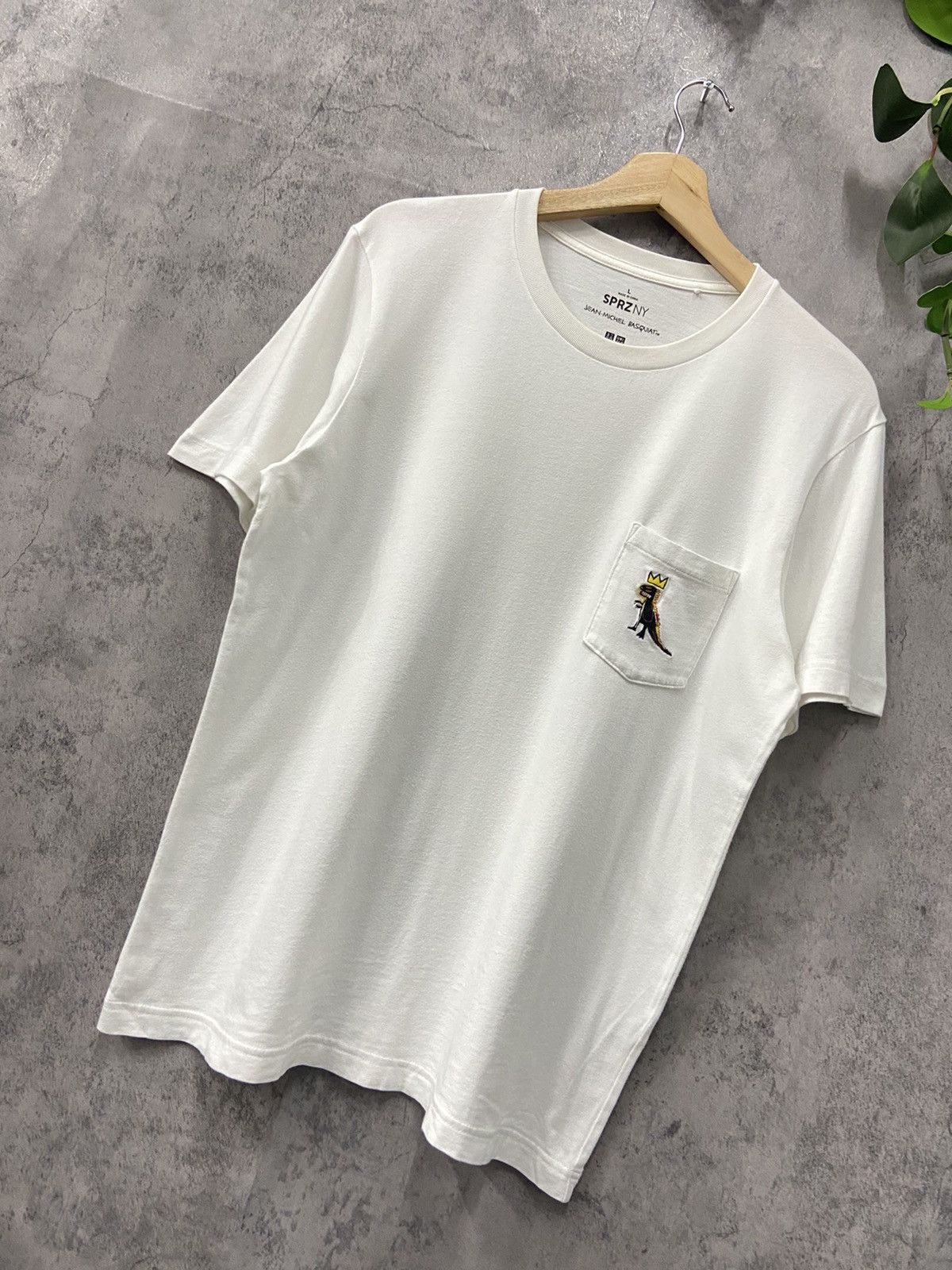 Jean-Michel Basquiat Jean Michel Basquiat Uniqlo Pocket Tee Size US M / EU 48-50 / 2 - 4 Thumbnail
