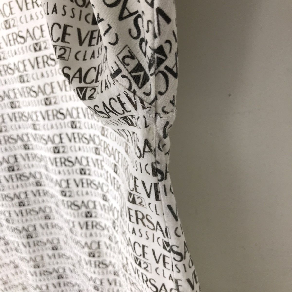 Versace × Vintage Vintage Versace Classic V2 Fullprint Tee Size US M / EU 48-50 / 2 - 5 Thumbnail