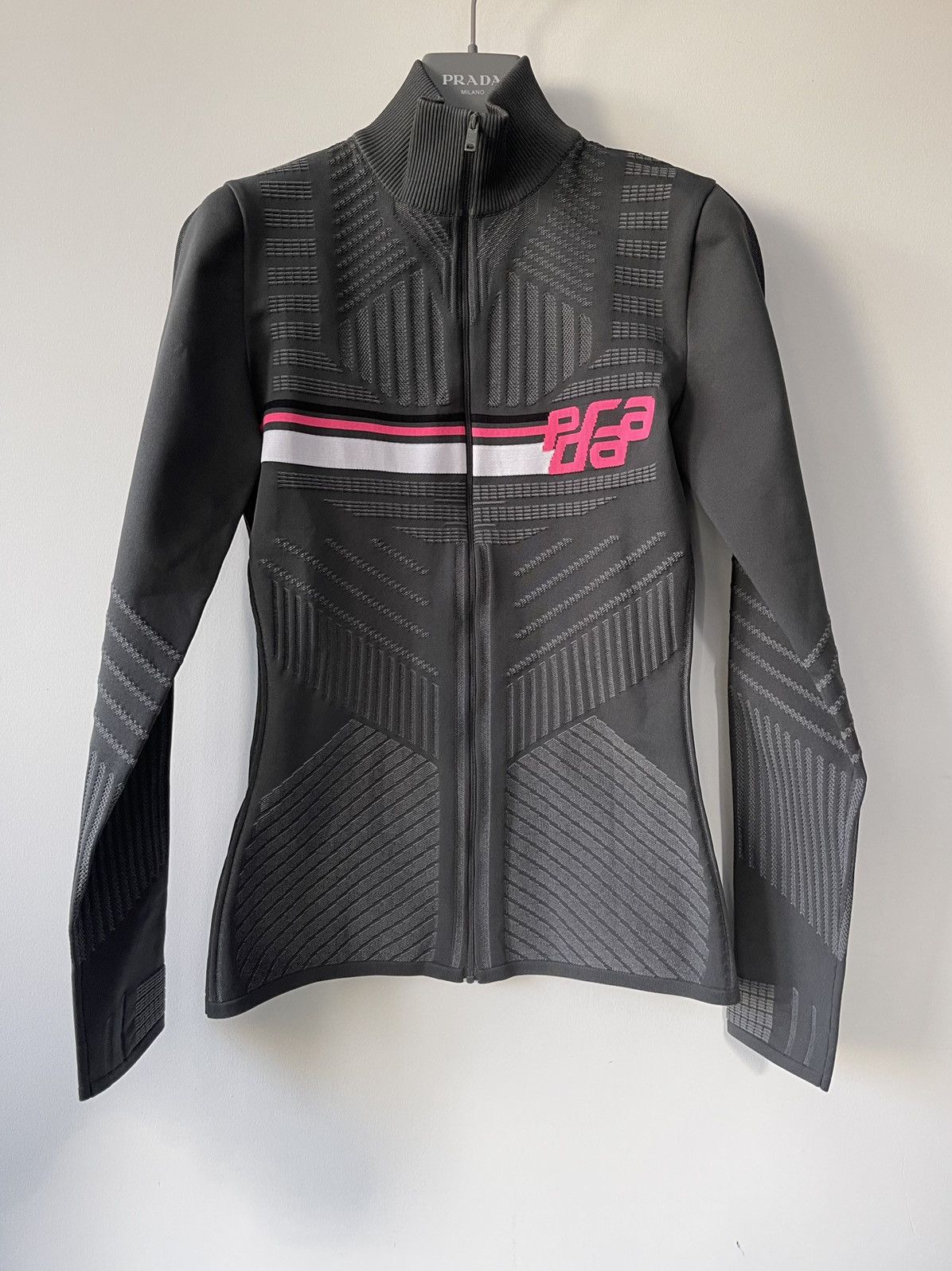Prada Prada Logo Knit Pink Tech Top Size US S / EU 44-46 / 1 - 2 Thumbnail