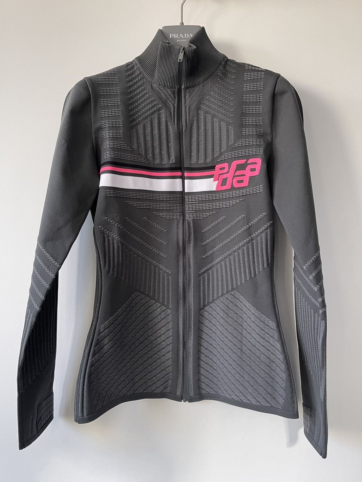 Prada Prada Logo Knit Pink Tech Top Size US S / EU 44-46 / 1 - 6 Thumbnail