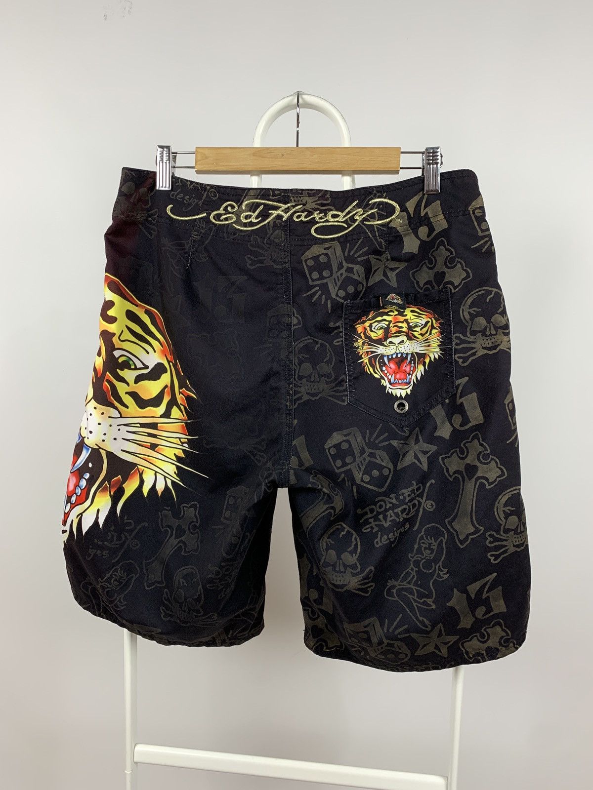 Christian Audigier Vintage Ed Hardy Faded Black Tiger Swimming Shorts Size US 32 / EU 48 - 2 Thumbnail