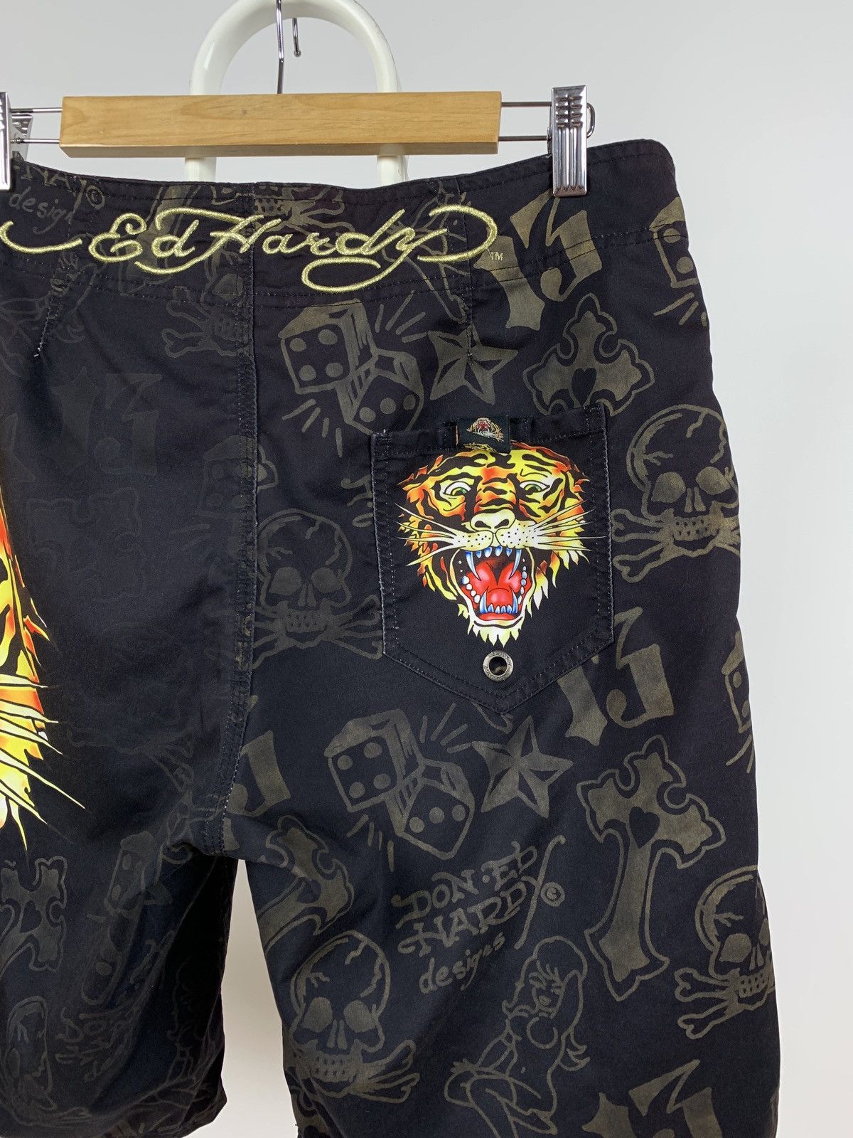 Christian Audigier Vintage Ed Hardy Faded Black Tiger Swimming Shorts Size US 32 / EU 48 - 9 Thumbnail
