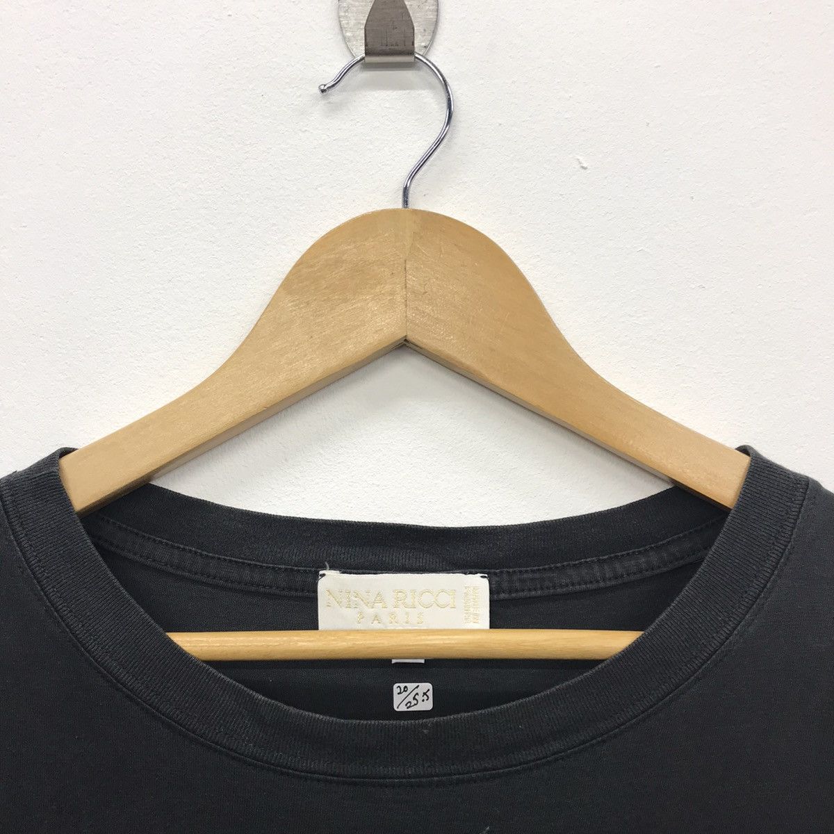 Designer × Nina Ricci Rare!! Nina Ricci Spell Out Tee Size M / US 6-8 / IT 42-44 - 3 Thumbnail