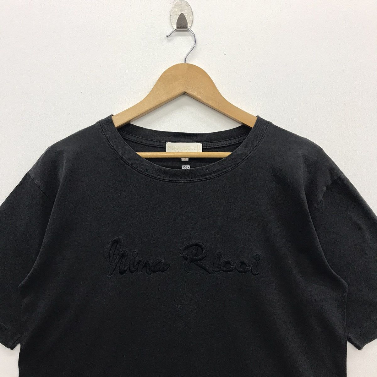 Designer × Nina Ricci Rare!! Nina Ricci Spell Out Tee Size M / US 6-8 / IT 42-44 - 2 Thumbnail