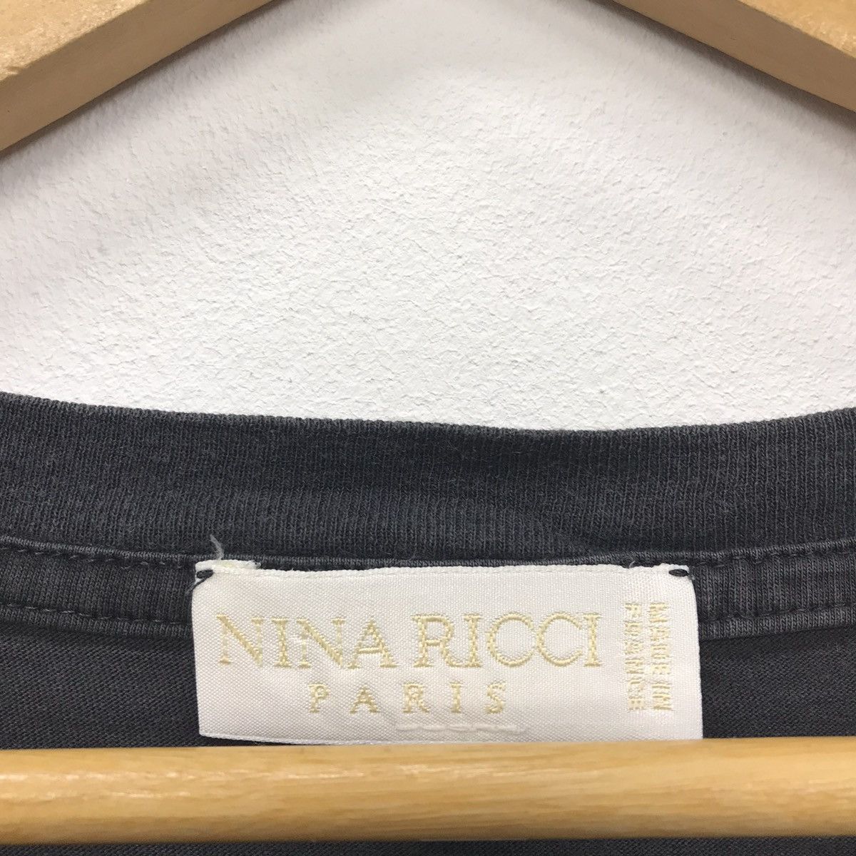 Designer × Nina Ricci Rare!! Nina Ricci Spell Out Tee Size M / US 6-8 / IT 42-44 - 9 Thumbnail