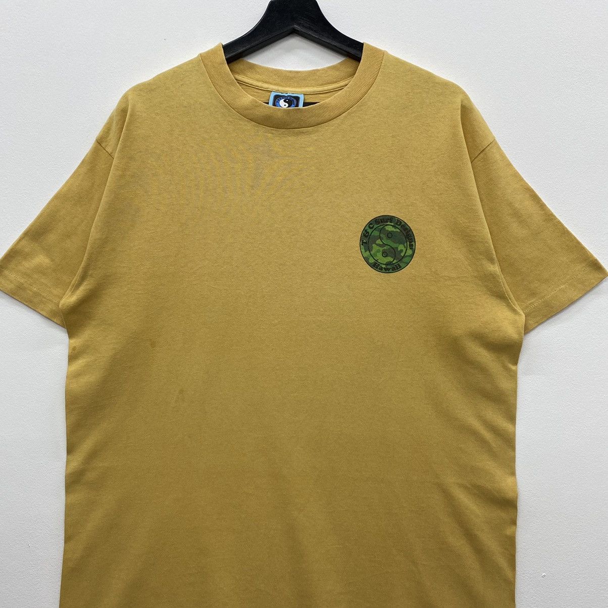 Vintage Vintage T&C Surf Design 90s Men Clothing Tshirt Size US L / EU 52-54 / 3 - 4 Thumbnail