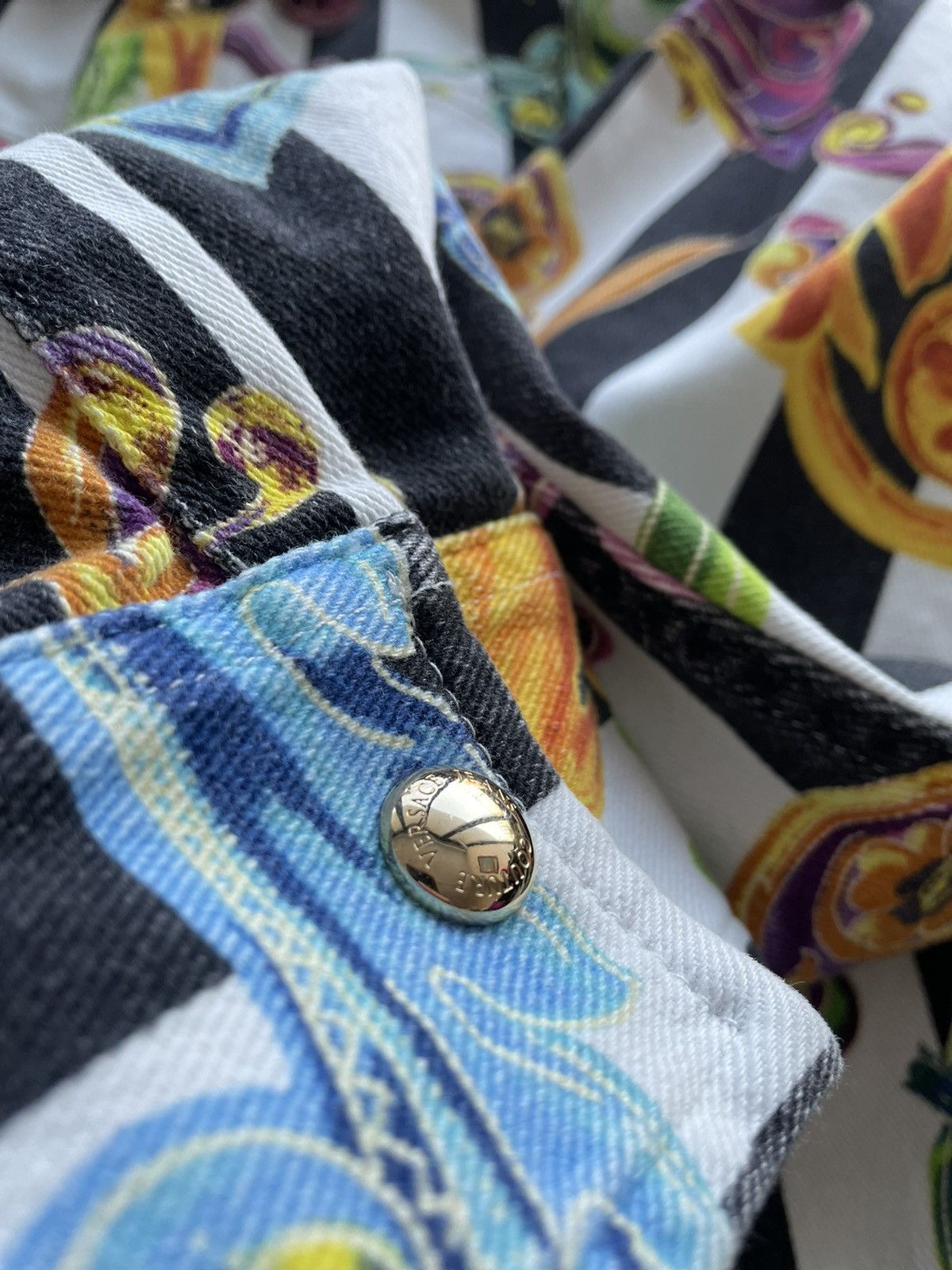 Versace × Versace Jeans Couture × Versus Versace Rare Brand NEW Runway Iconic Versace Print Denim Jacket Size US XL / EU 56 / 4 - 17 Thumbnail
