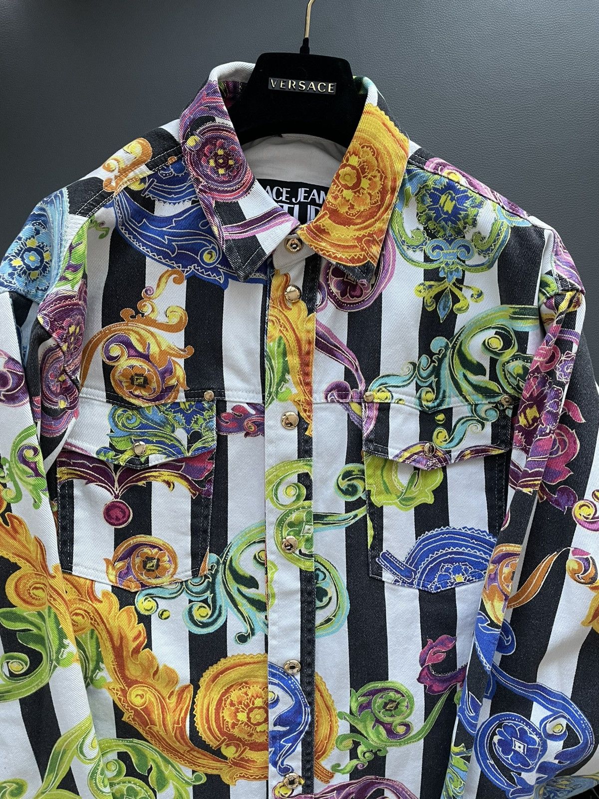 Versace × Versace Jeans Couture × Versus Versace Rare Brand NEW Runway Iconic Versace Print Denim Jacket Size US XL / EU 56 / 4 - 10 Thumbnail