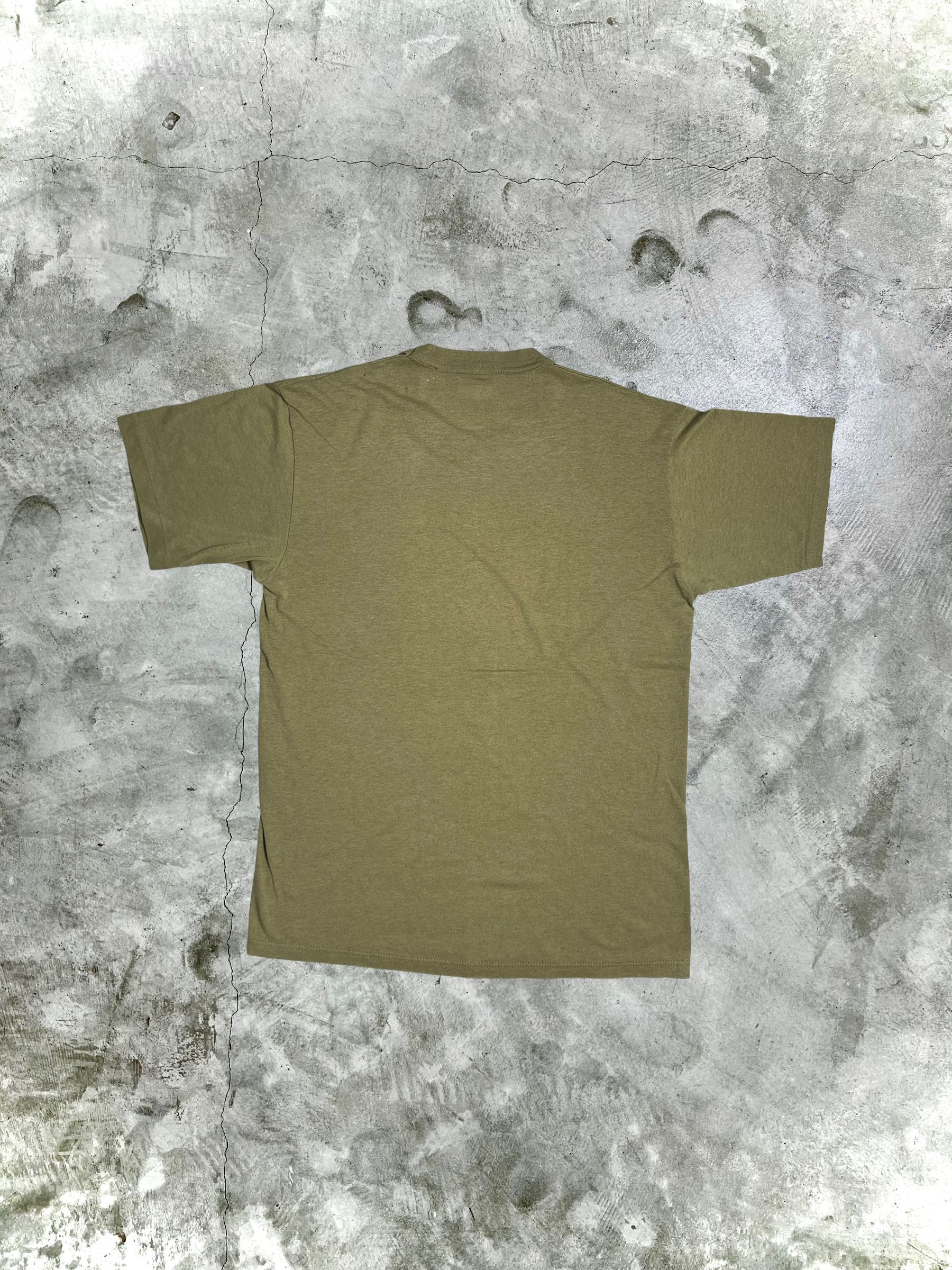 Vintage Vtg 80s China Beach Warner Bros TV Series Promo (L) GTMD417 Size US L / EU 52-54 / 3 - 9 Thumbnail
