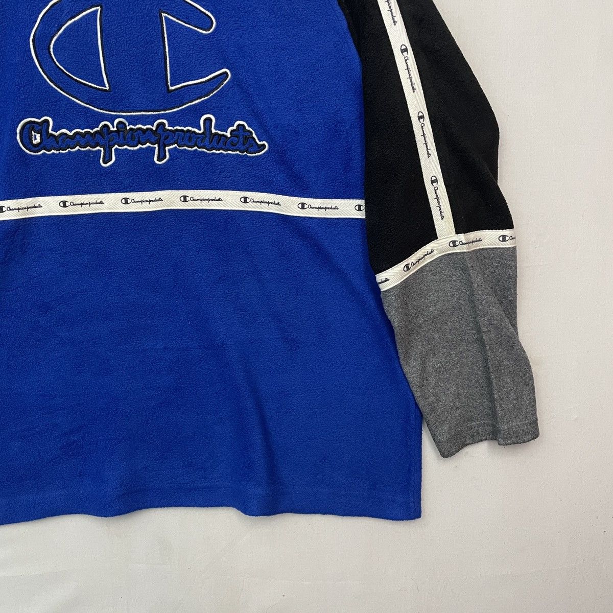 Champion Vintage‼️ CHAMPION PRODUCT Spell Out Big Logo Sweater!! Size US L / EU 52-54 / 3 - 4 Thumbnail