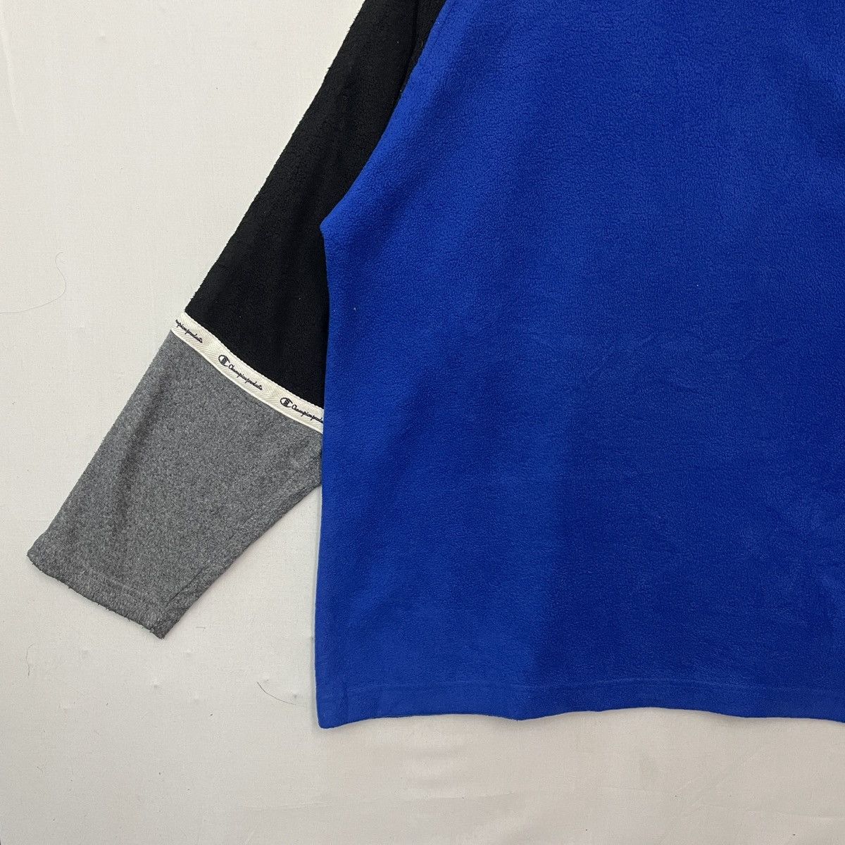 Champion Vintage‼️ CHAMPION PRODUCT Spell Out Big Logo Sweater!! Size US L / EU 52-54 / 3 - 9 Thumbnail