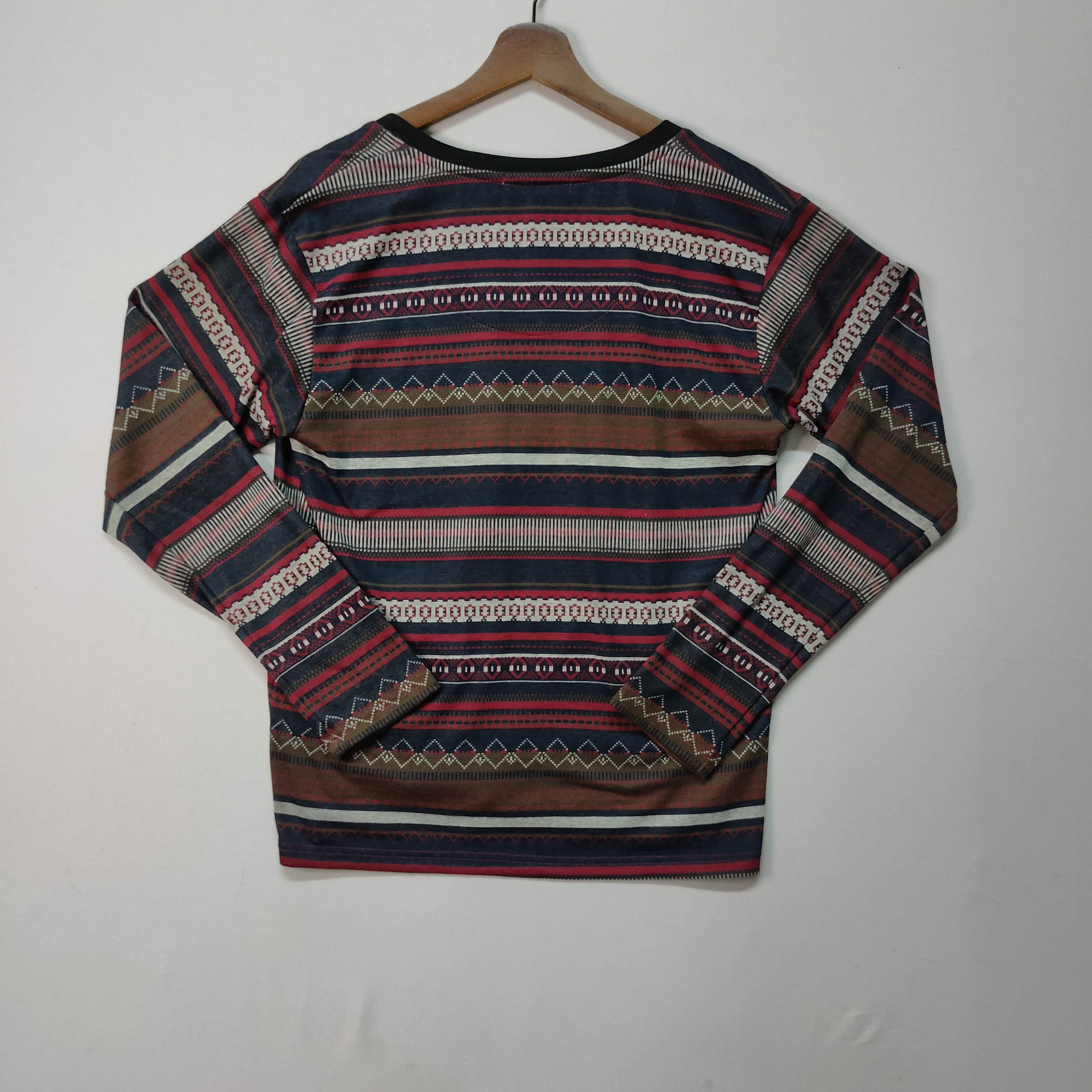 Aran Isles Knitwear Vintage‼️ NEAR.BRAND TRIBAL DESIGN CARDIGAN Japanese Brand Size US M / EU 48-50 / 2 - 5 Thumbnail