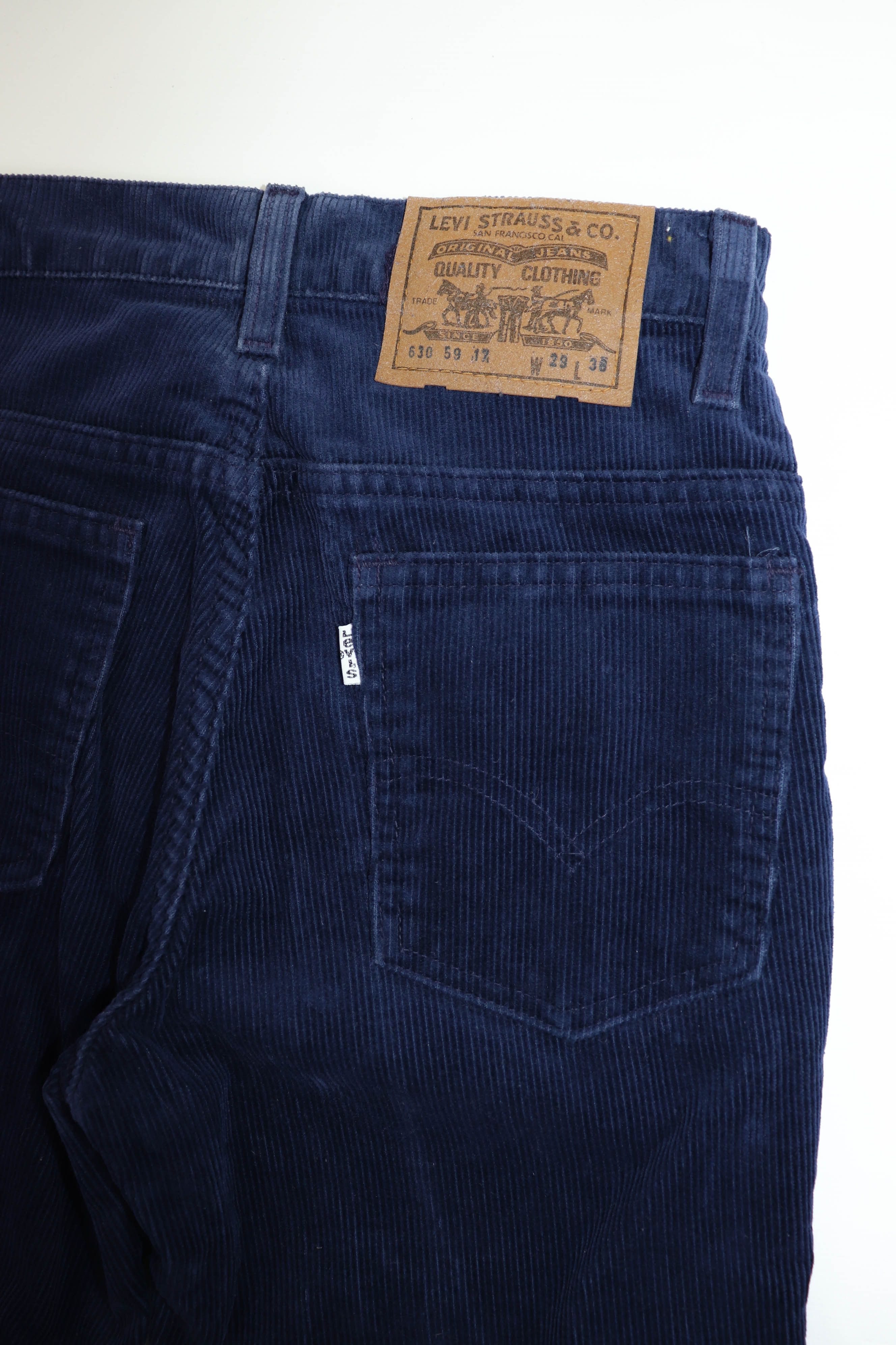 Levi's × Levi's Vintage Clothing × Vintage Levi’s Vintage White Tab Navy Blue Corduroy Trousers Pants Size 27" / US 4 / IT 40 - 5 Thumbnail