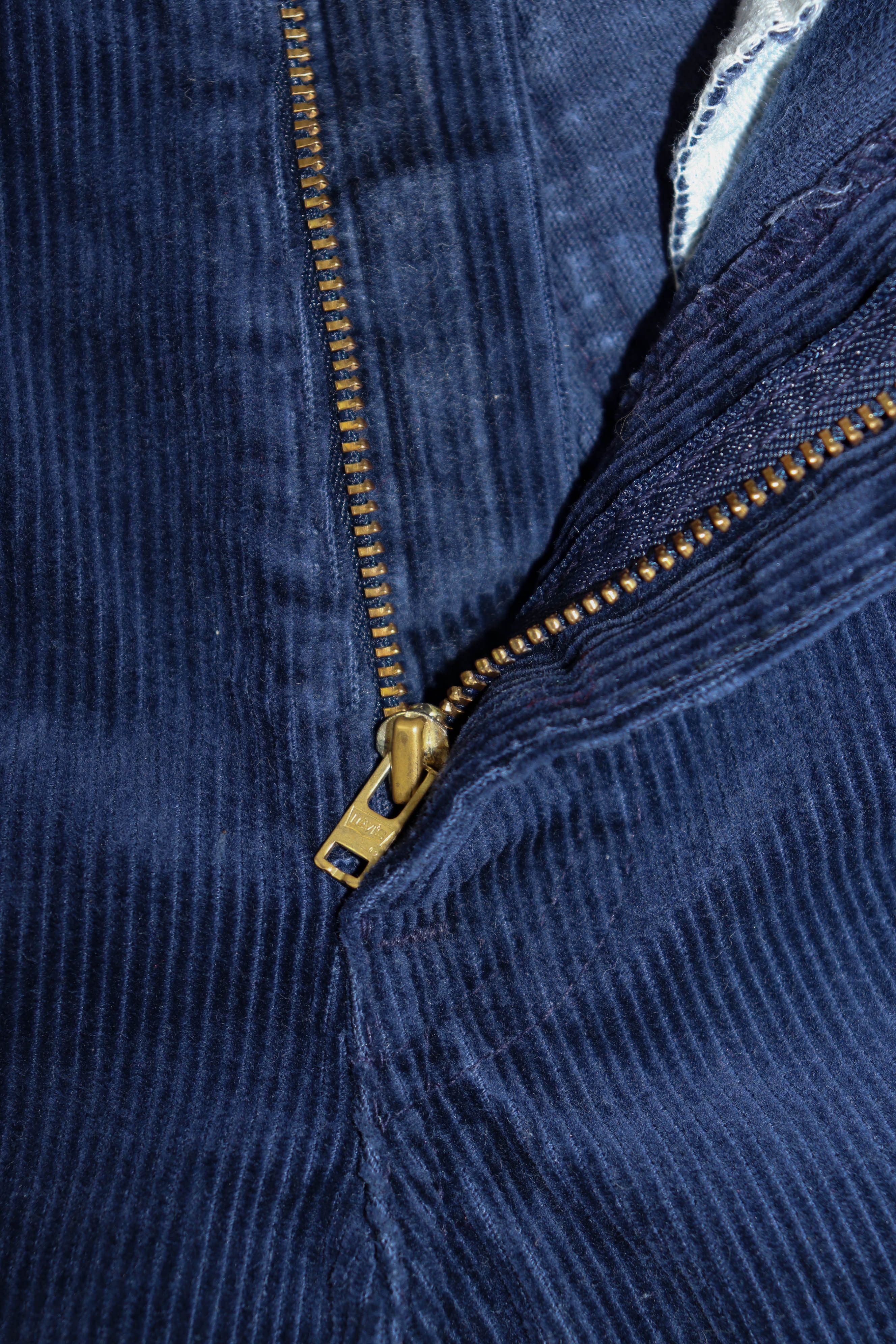 Levi's × Levi's Vintage Clothing × Vintage Levi’s Vintage White Tab Navy Blue Corduroy Trousers Pants Size 27" / US 4 / IT 40 - 8 Thumbnail