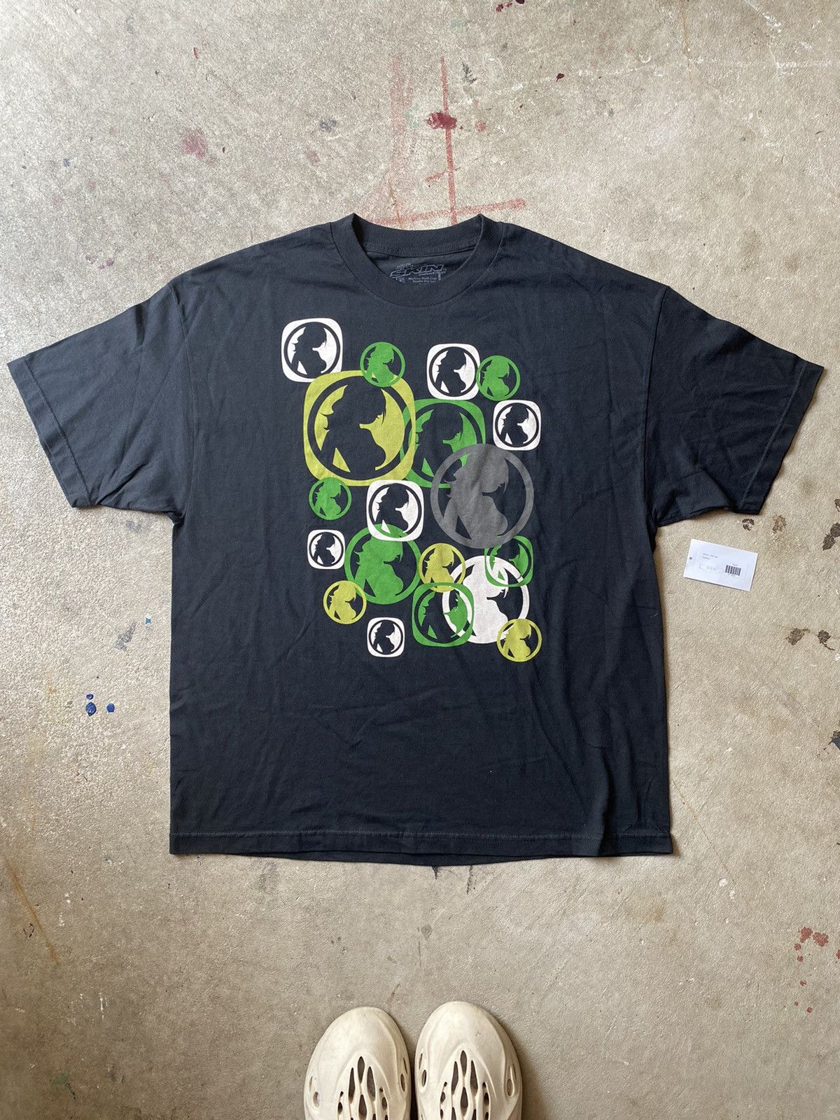 Vintage BRAND NEW vintage Y2K skins girls tee Size US XXL / EU 58 / 5 - 1 Thumbnail
