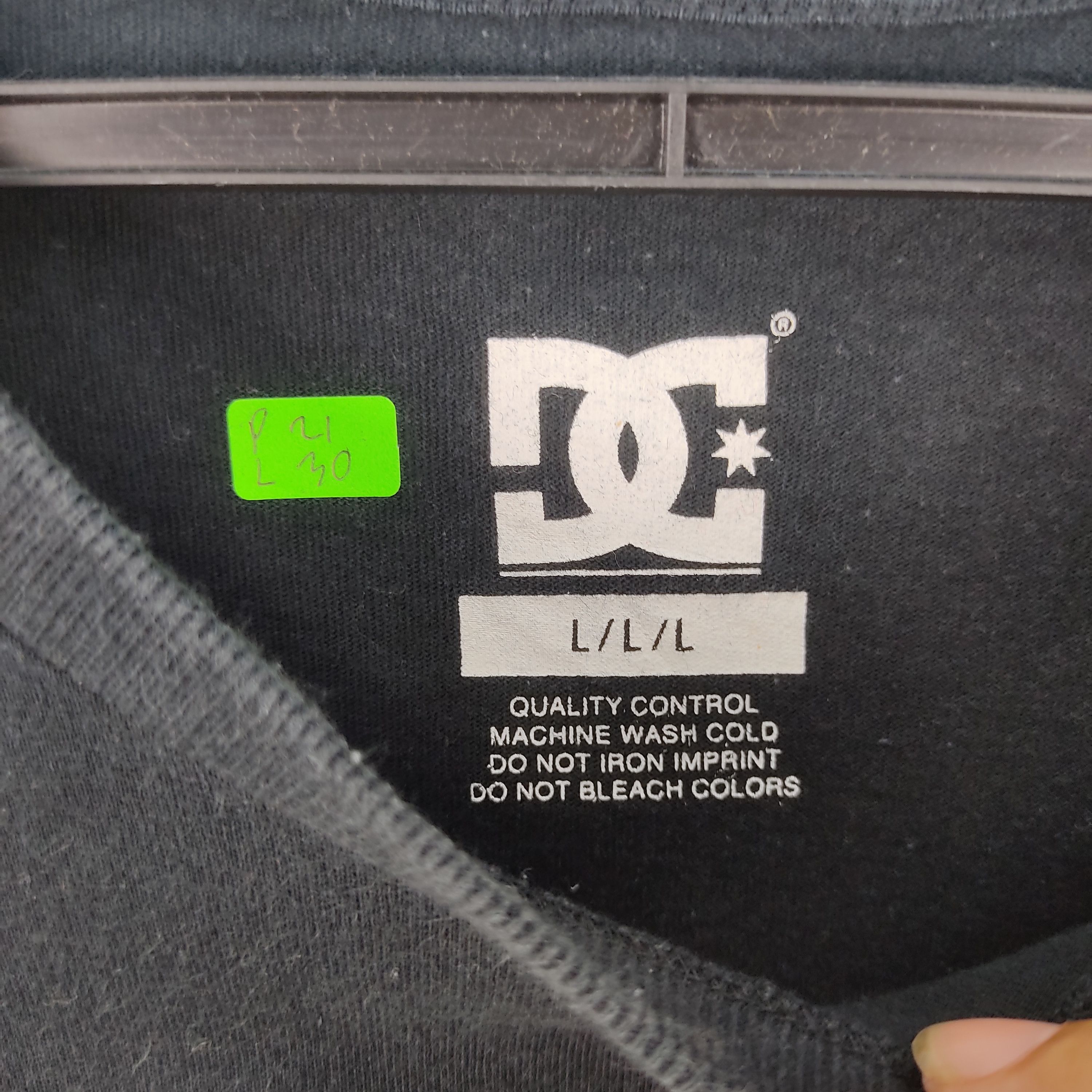 DC × Vintage Vintage Y2K Dc Shoes T-Shirt Size US L / EU 52-54 / 3 - 5 Thumbnail