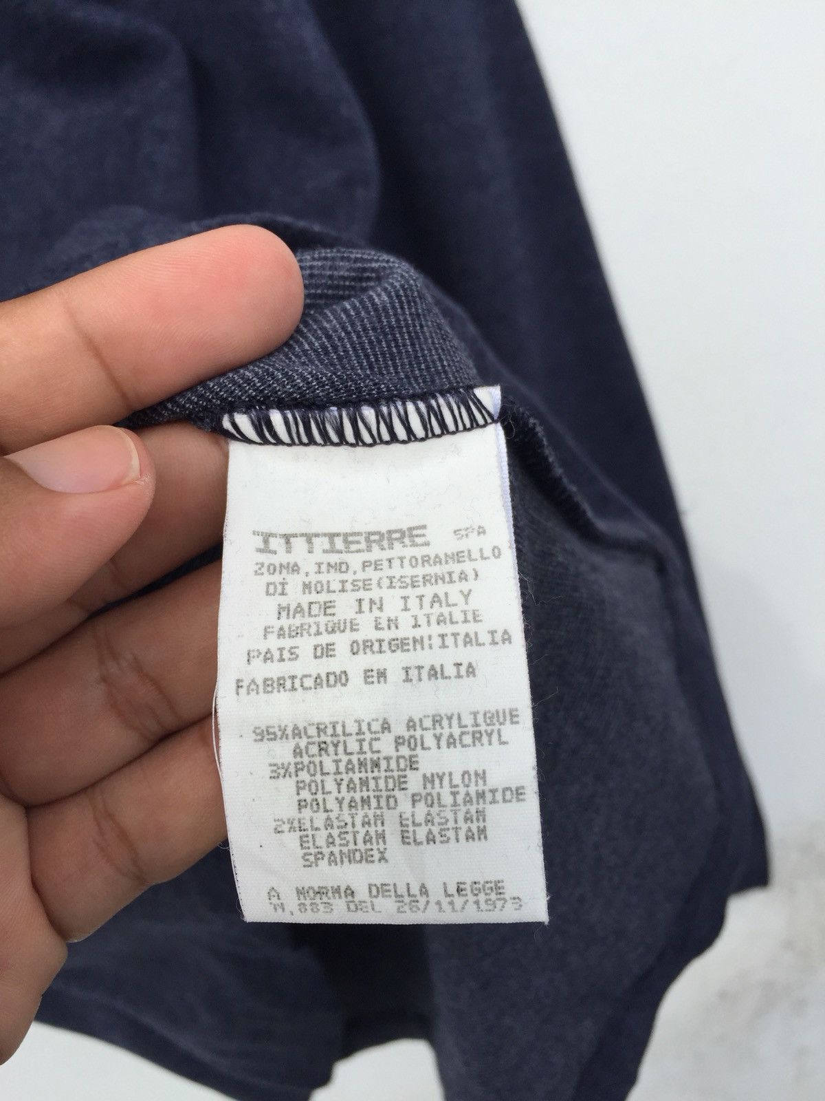 Versace VINTAGE ARCIVAL ICONIC VERSACE MEDUSA LOGO SWEATERS Size US L / EU 52-54 / 3 - 7 Thumbnail