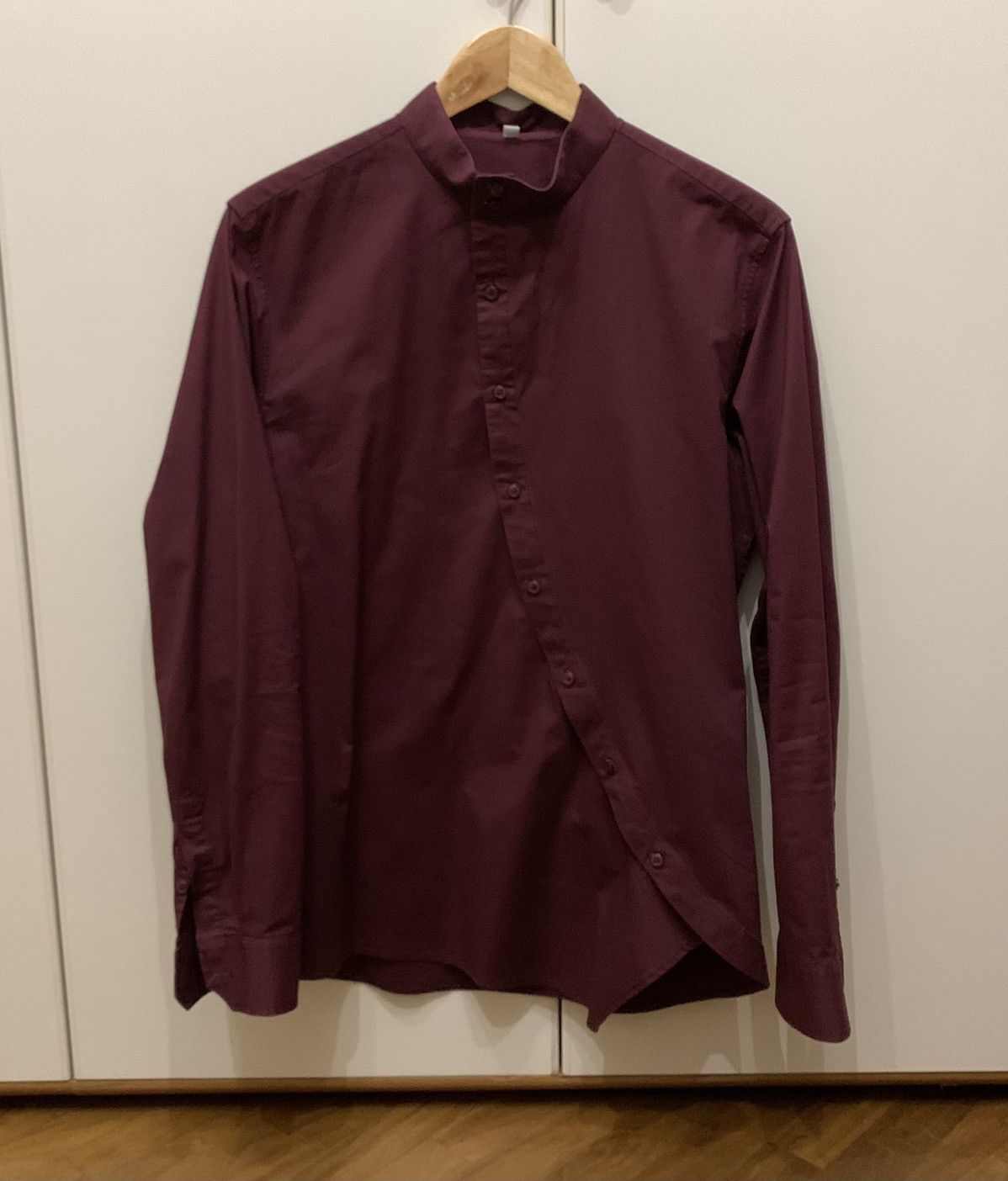 Other Men's stunning asymmetrical closure shirt Size US M / EU 48-50 / 2 - 3 Thumbnail