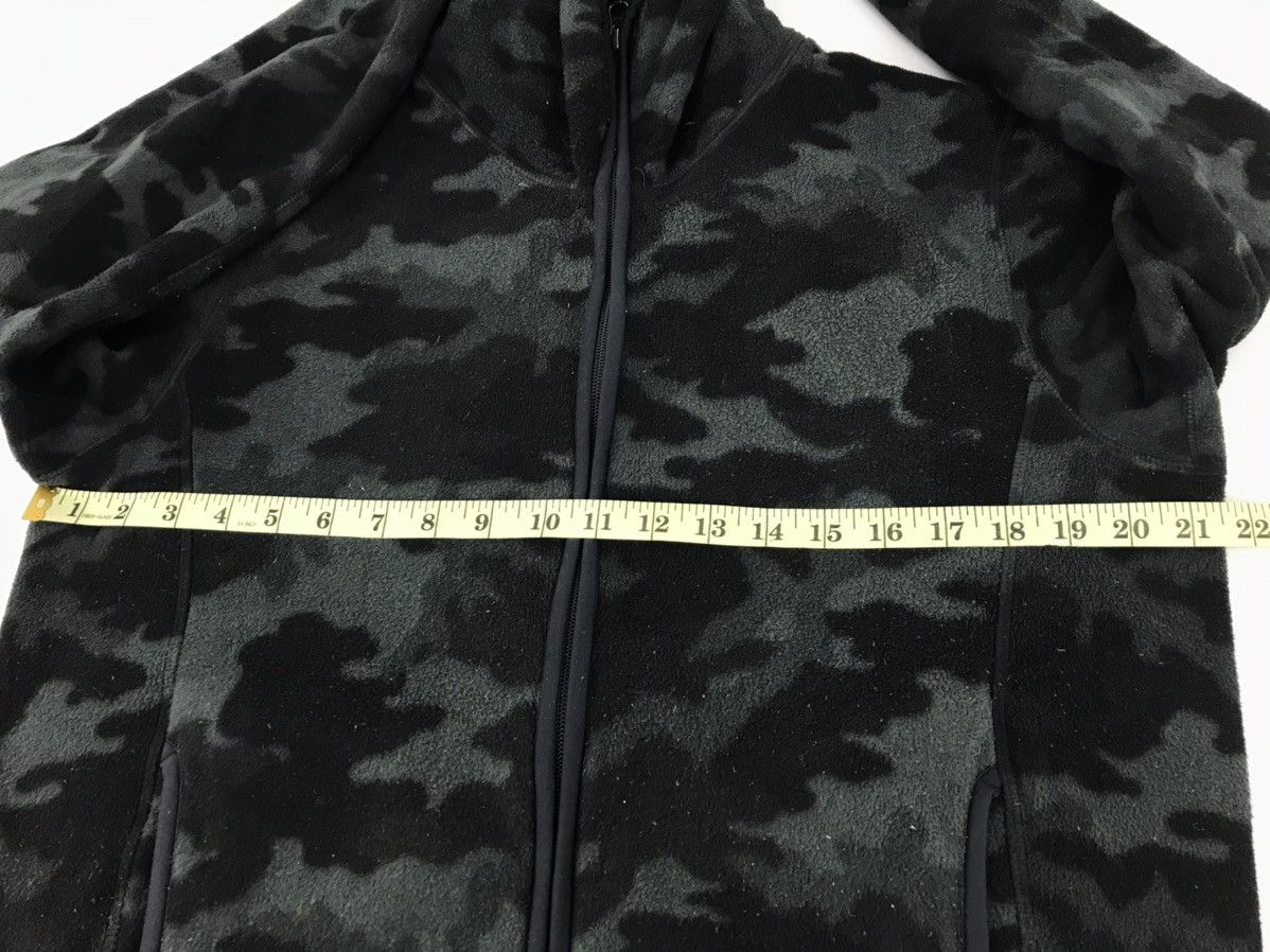 Japanese Brand Vintage Japanese Brand Hoodies Sweatshirt Brand Black Camo Size US L / EU 52-54 / 3 - 8 Thumbnail