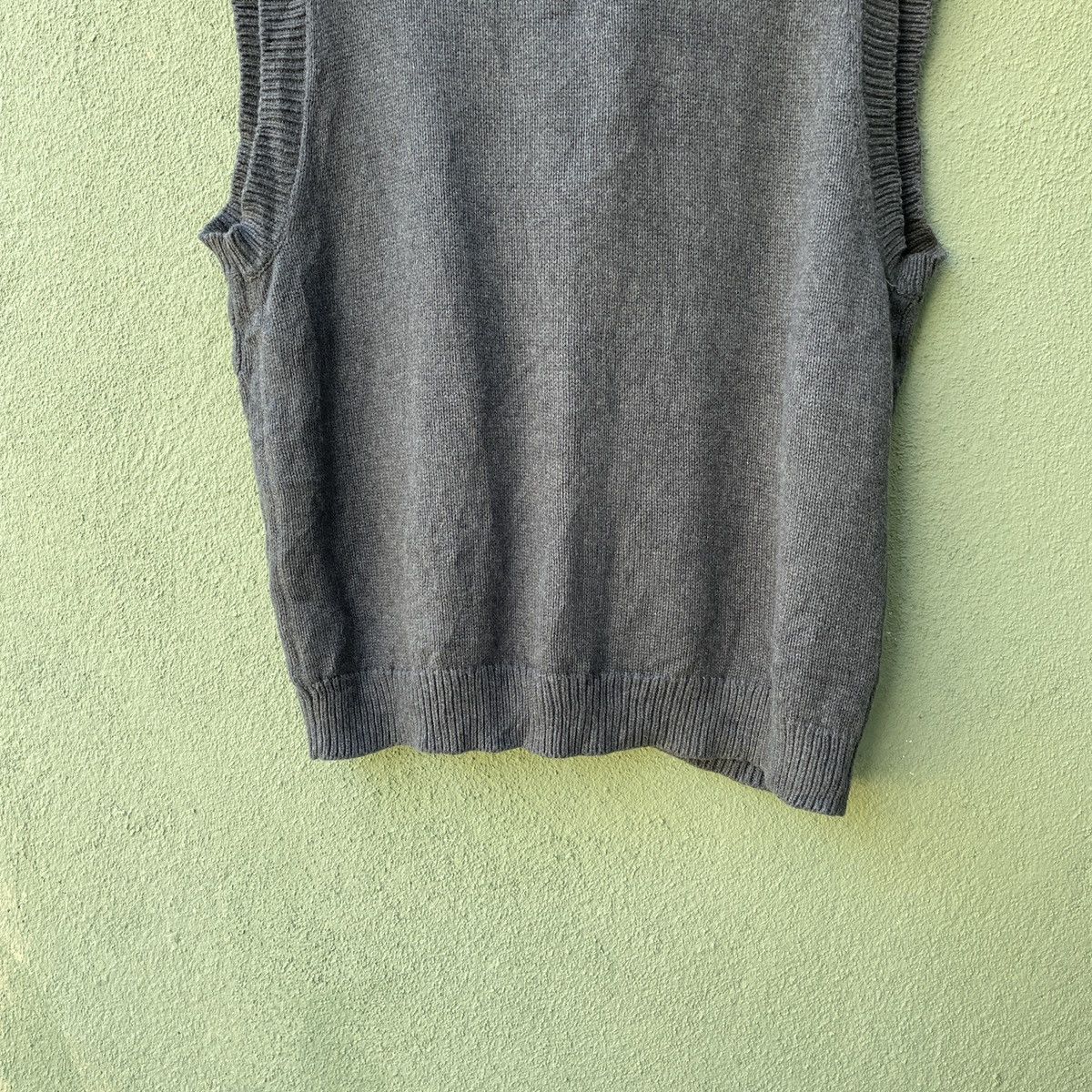 Gap Vintage‼️ GAP Sleeveless Cardigan Knitwear!! Size US L / EU 52-54 / 3 - 8 Thumbnail