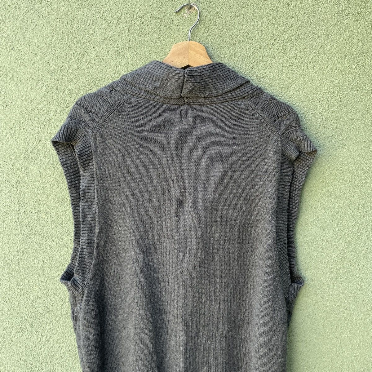 Gap Vintage‼️ GAP Sleeveless Cardigan Knitwear!! Size US L / EU 52-54 / 3 - 7 Thumbnail