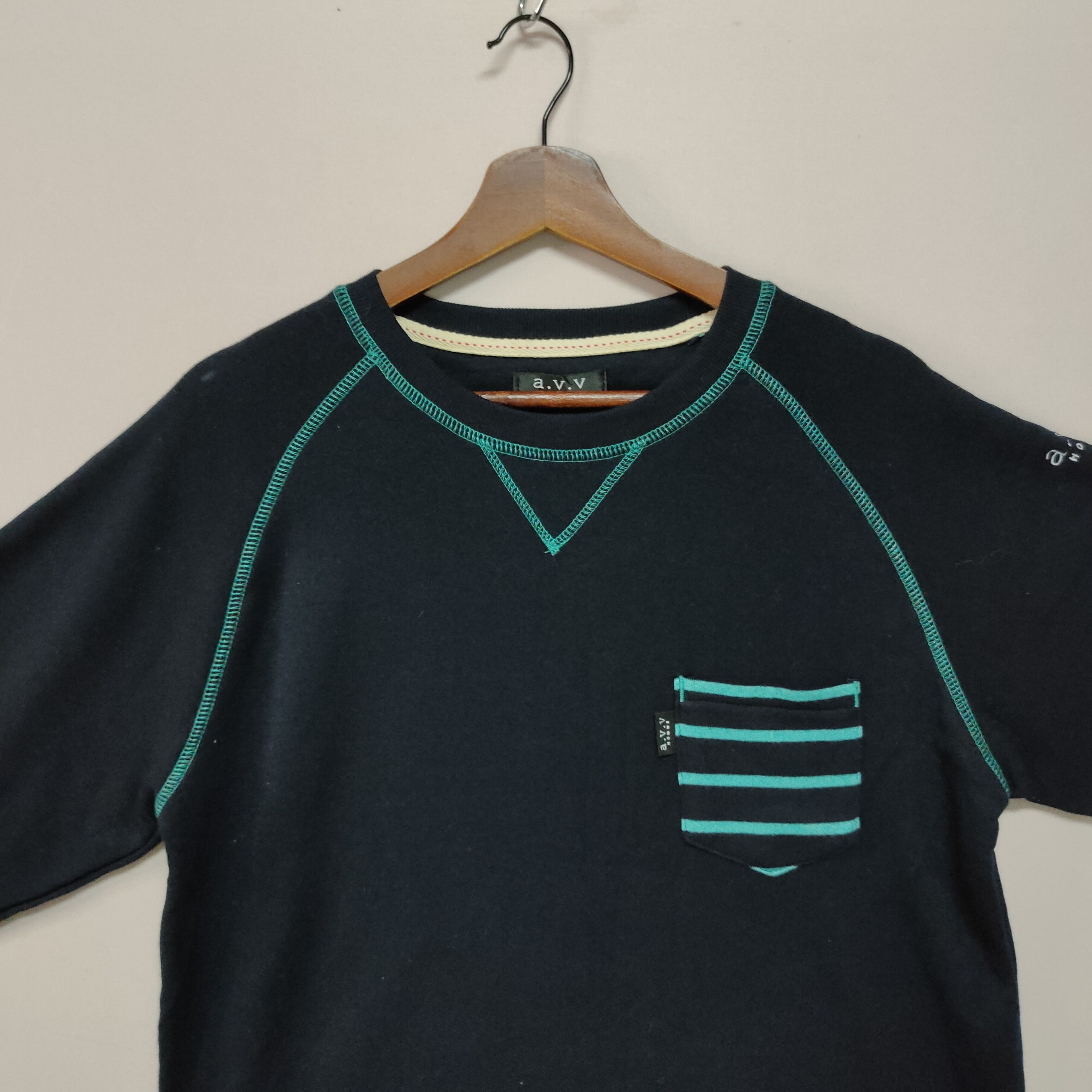 Japanese Brand A.V.V HOME EMBROIDERY SMALL LOGO SWEATSHRIT Size US M / EU 48-50 / 2 - 2 Thumbnail