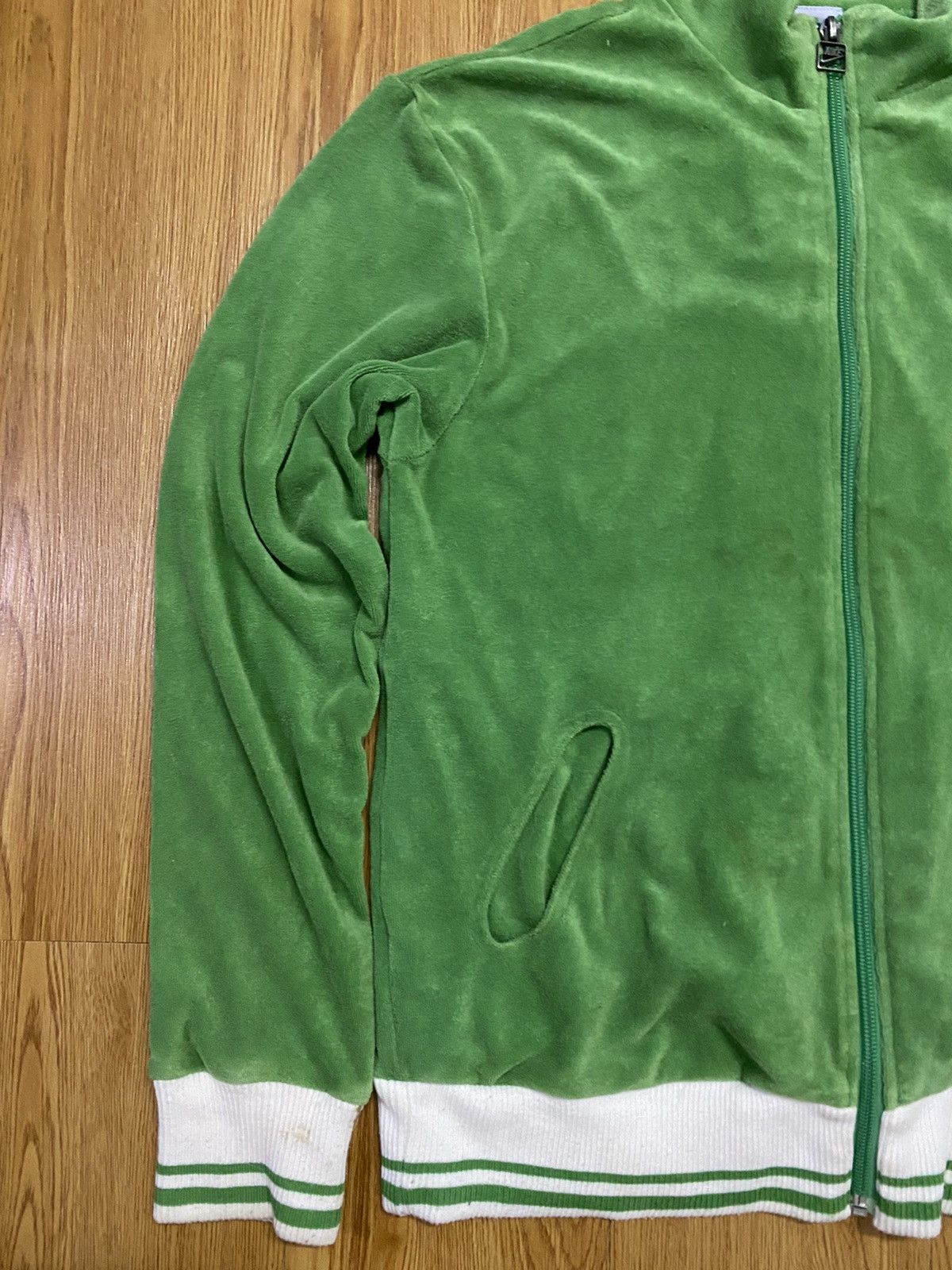 Nike Vintage Nike Swoosh Logo Corduroy Jacket Size L / US 10 / IT 46 - 4 Thumbnail