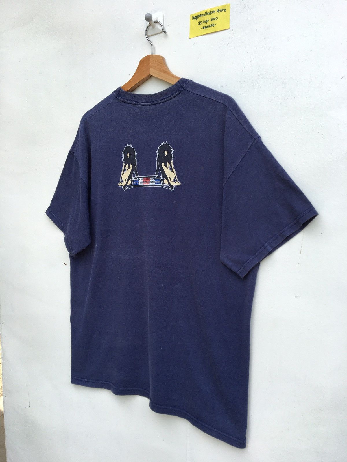 Band Tees Vintage Oasis Band Tee Fruit Of Loom Classic Naked Women Size ONE SIZE - 11 Thumbnail